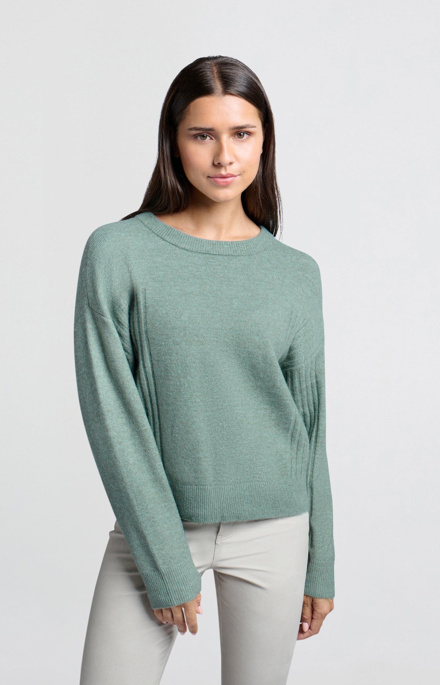 Sweater with round neck, long sleeves and rib detail