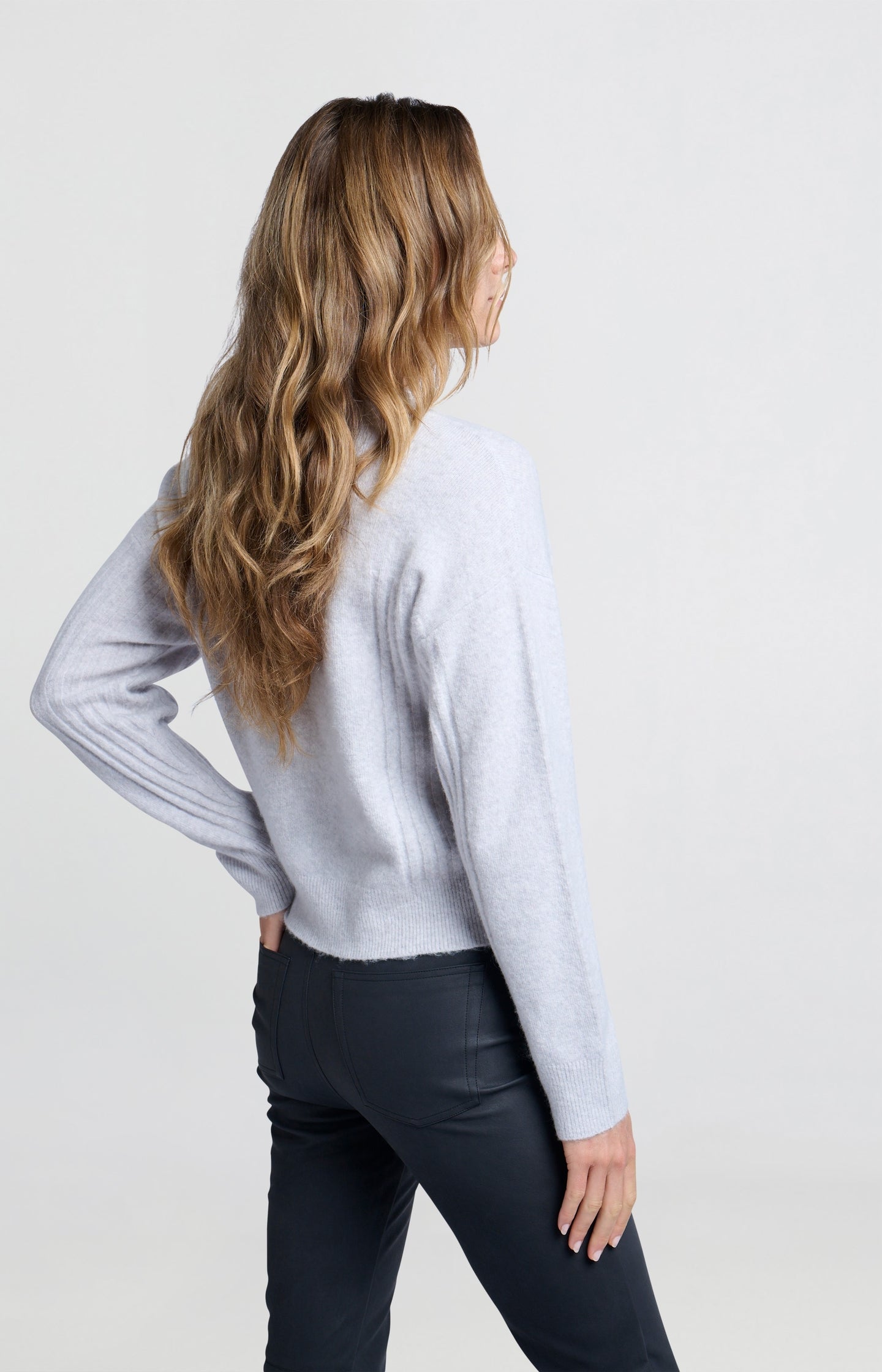 Sweater with round neck, long sleeves and rib detail