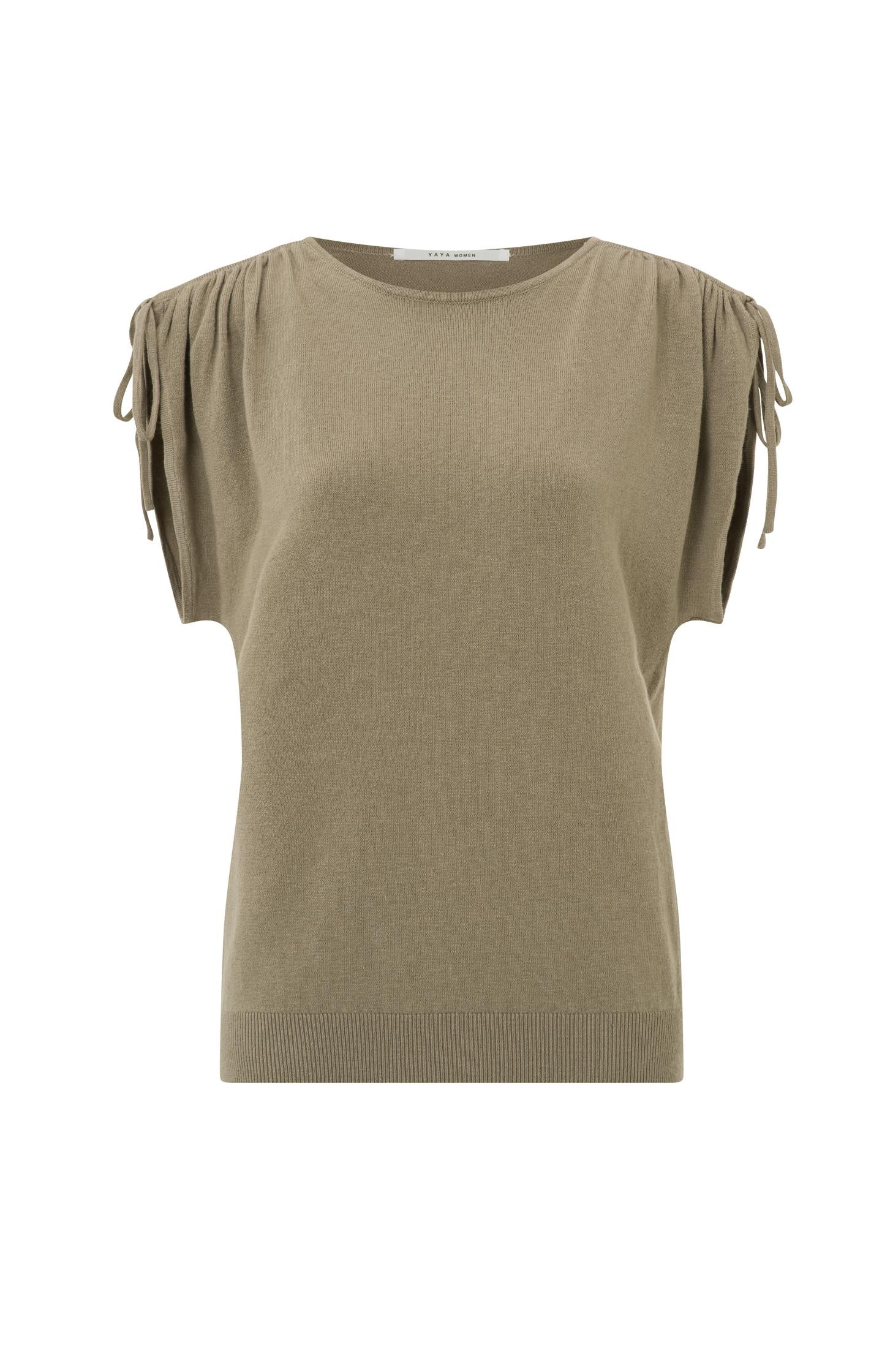 Sweater with round neck, short sleeves and shoulder details - Type: product