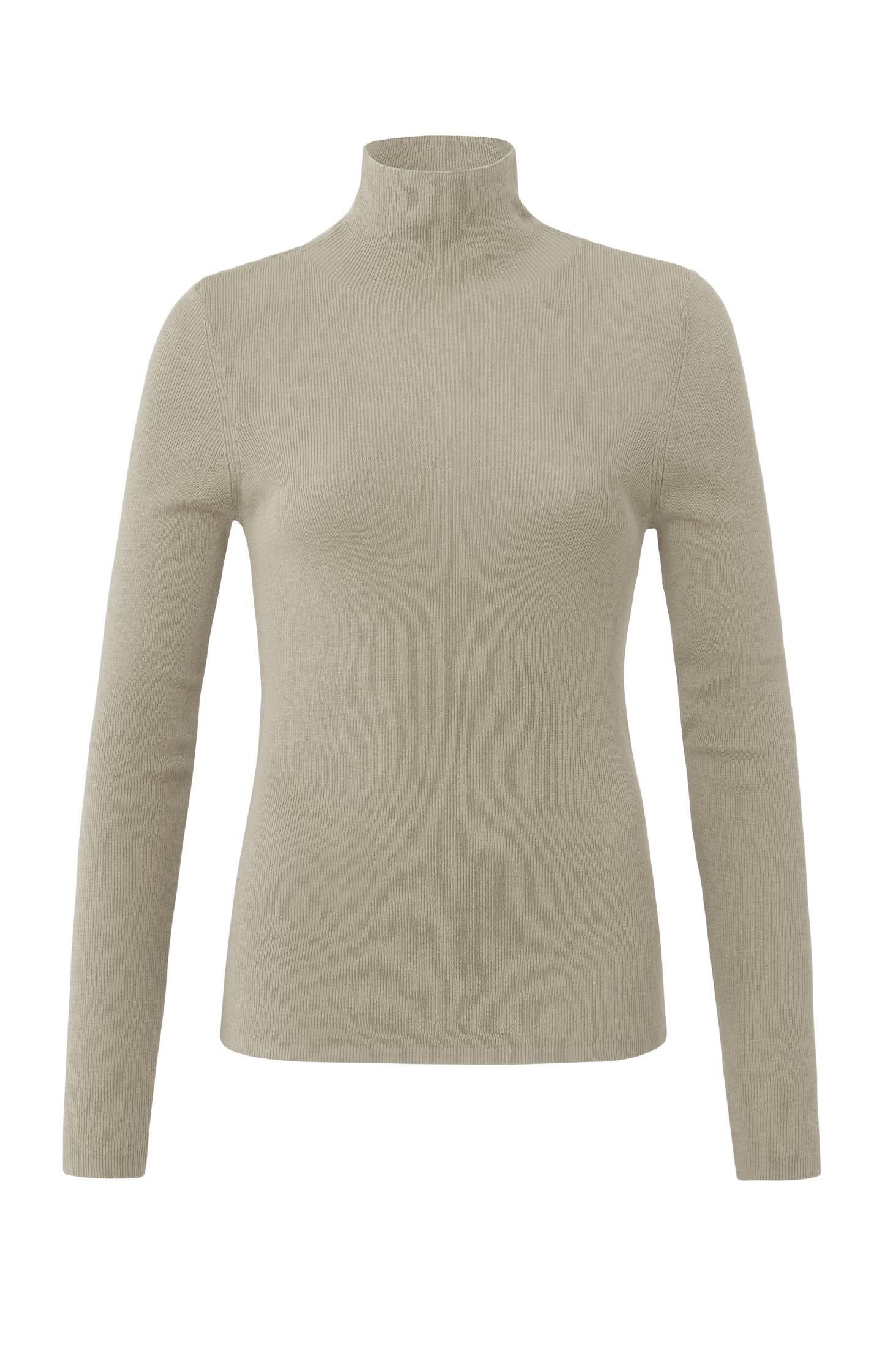 Sweater with turtleneck, long sleeves and ribbed details - Type: product