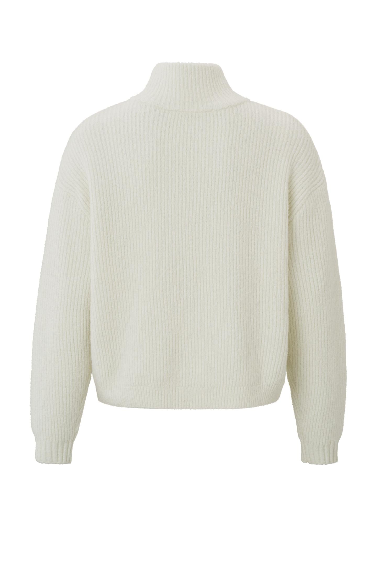 Sweater with turtleneck with zip and long sleeves