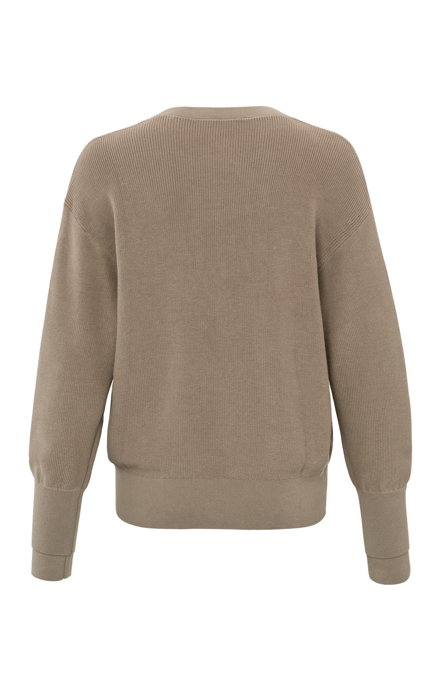 Sweater with V-neck and long sleeves with sleeve detail - Affogato Brown