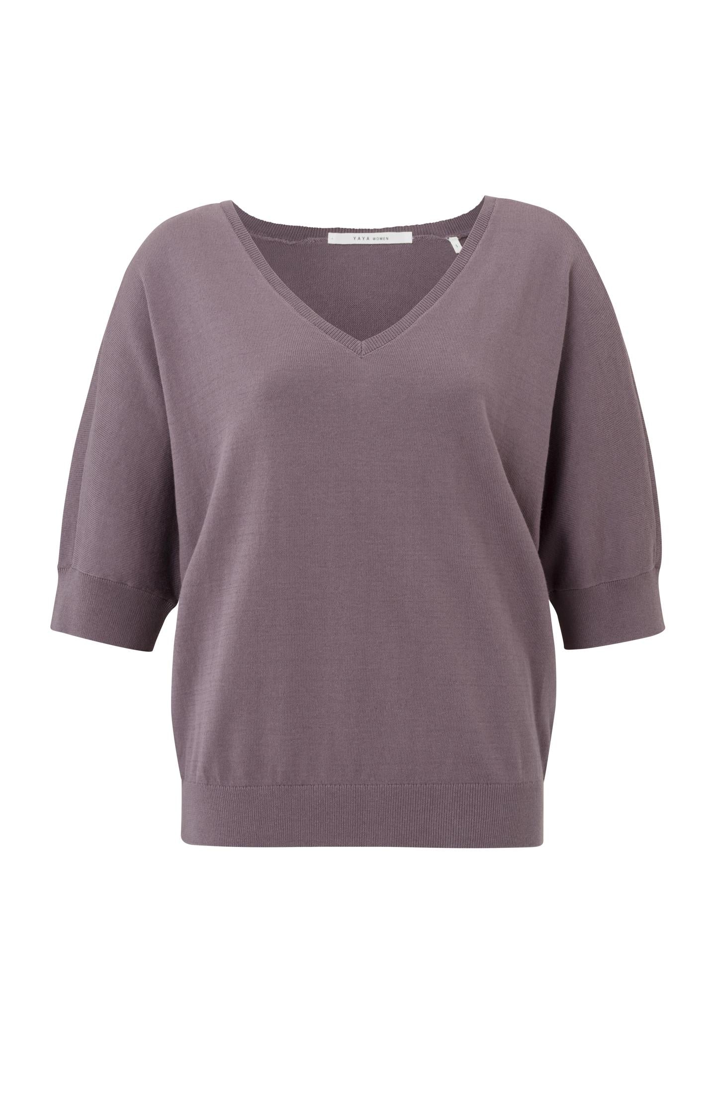 Sweater with V-neck, half long sleeves and ribbed details - Type: product