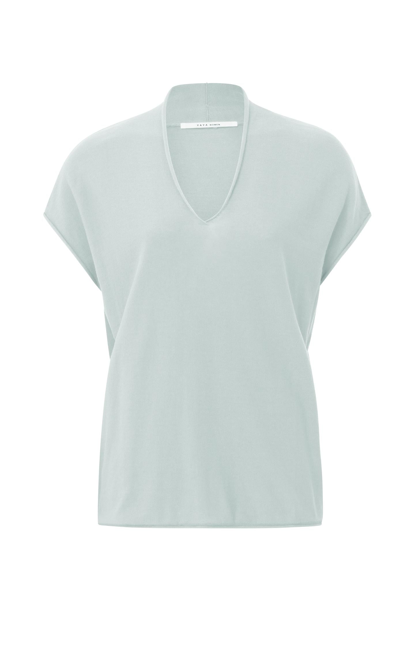 Sweater with V-neck, short sleeves and rolled edges - Type: product