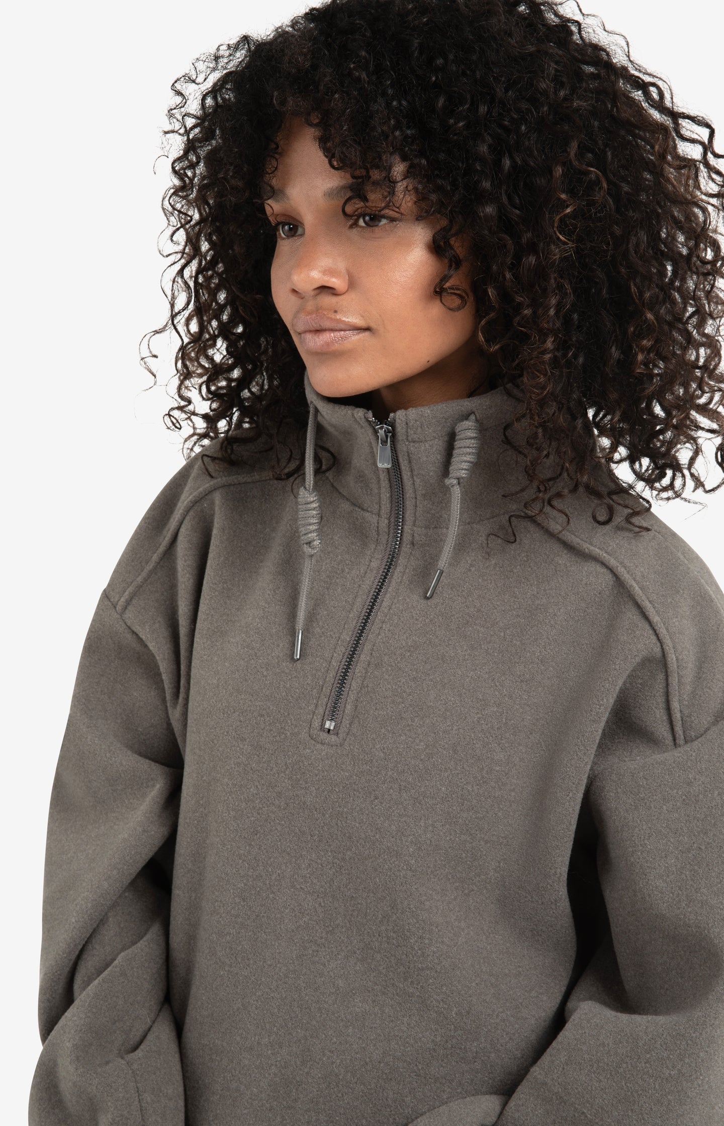 Sweatshirt with balloon sleeves and zip collar
