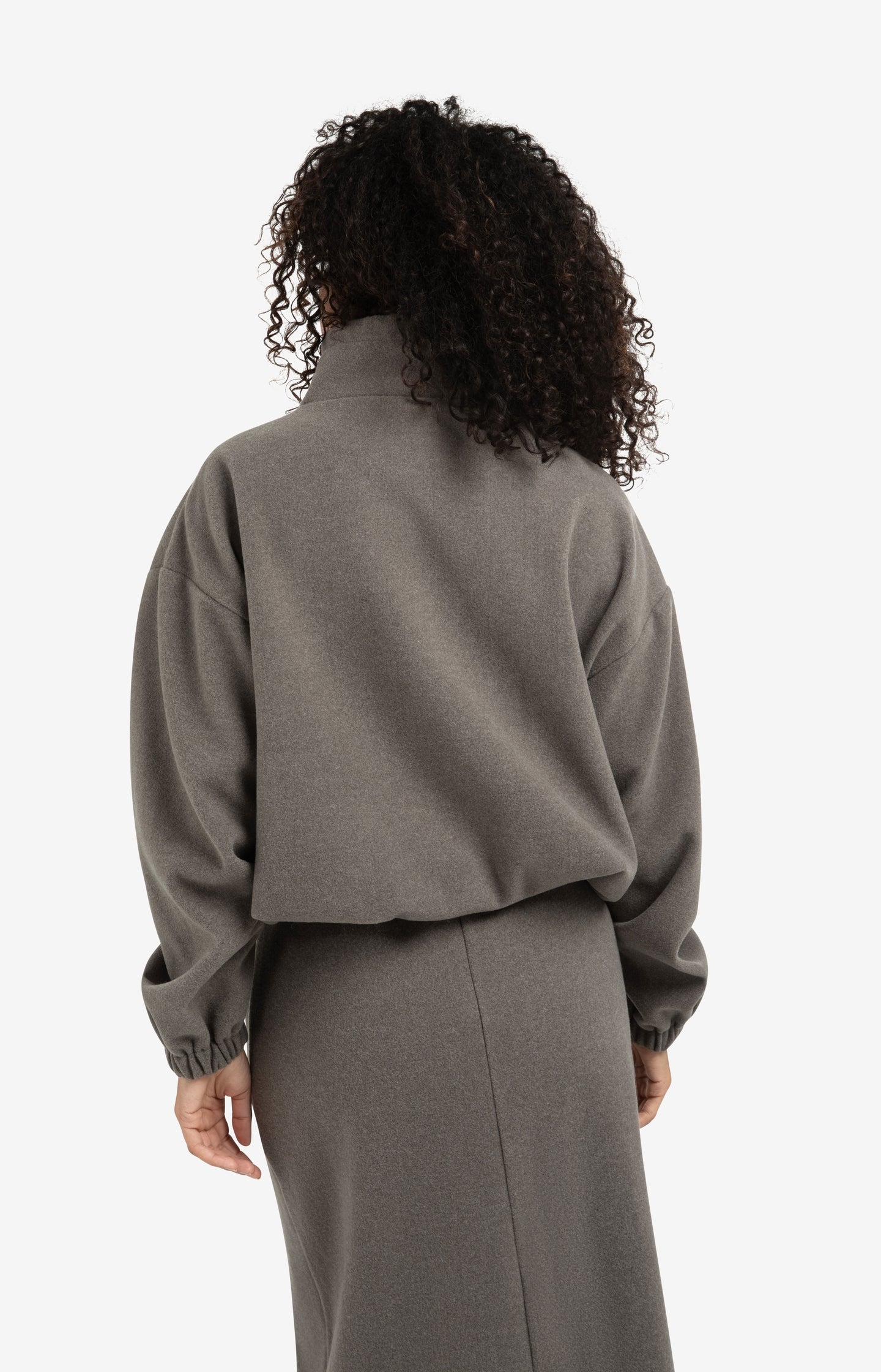 Sweatshirt with balloon sleeves and zip collar