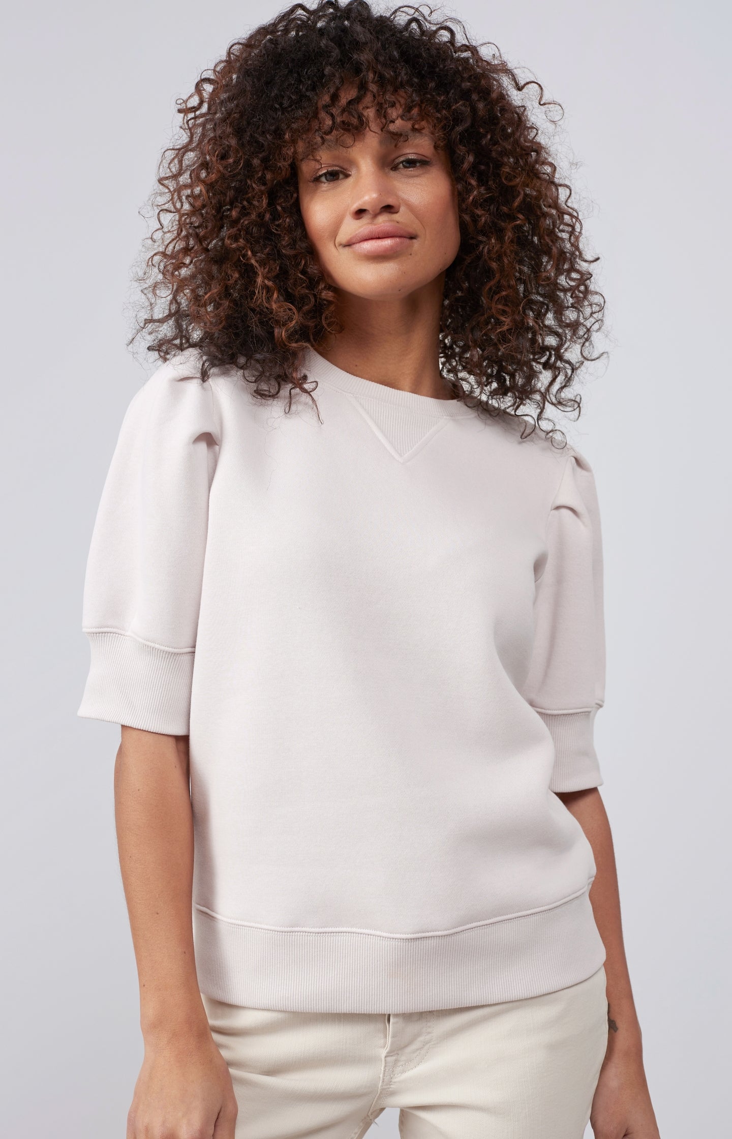 Sweatshirt with crewneck and mid-length, puffed sleeves