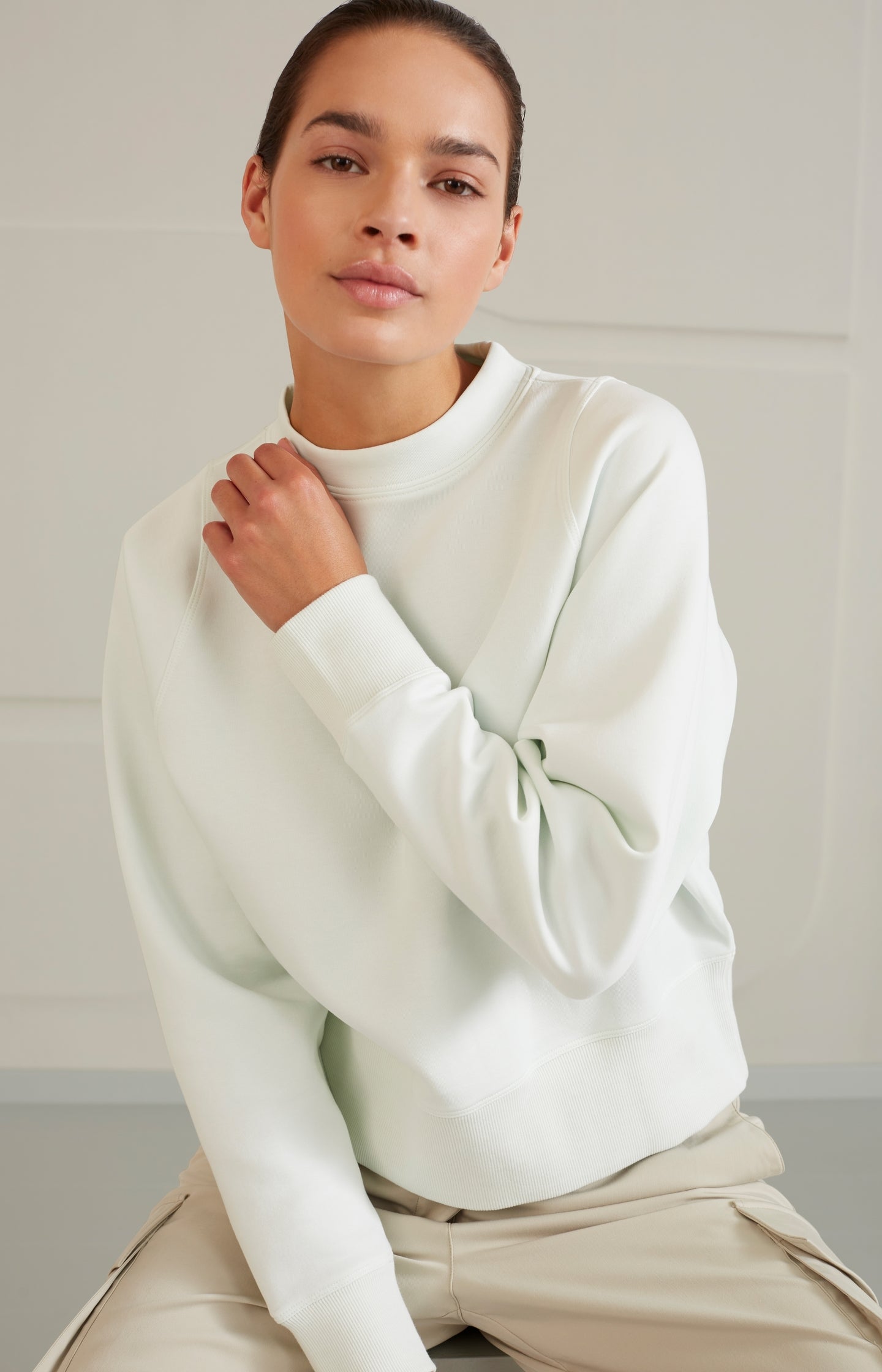 Sweatshirt with crewneck, long sleeves and dropped armholes