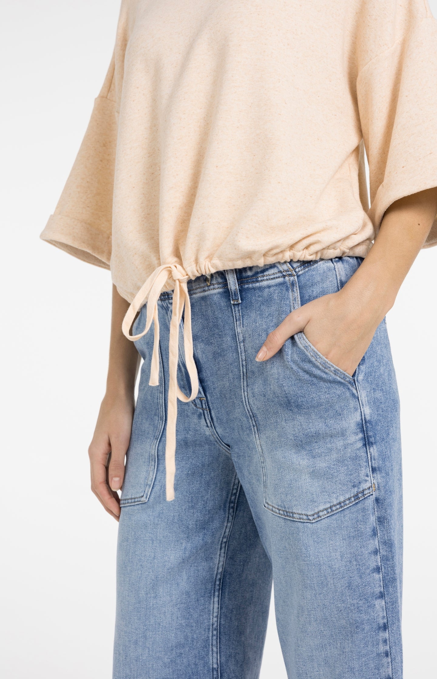 Sweatshirt with rolled cuffs and drawcord