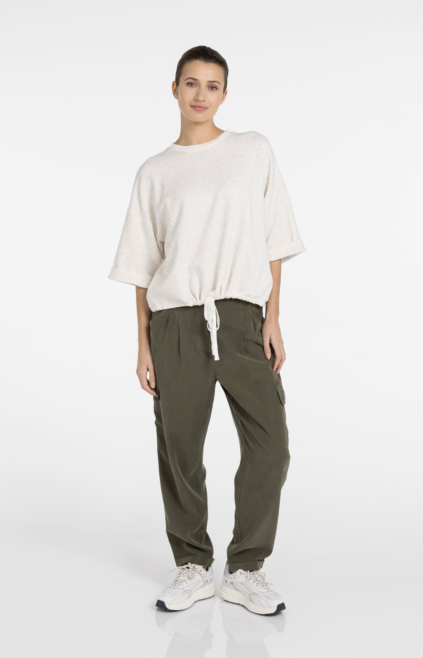 Sweatshirt with rolled cuffs and drawcord