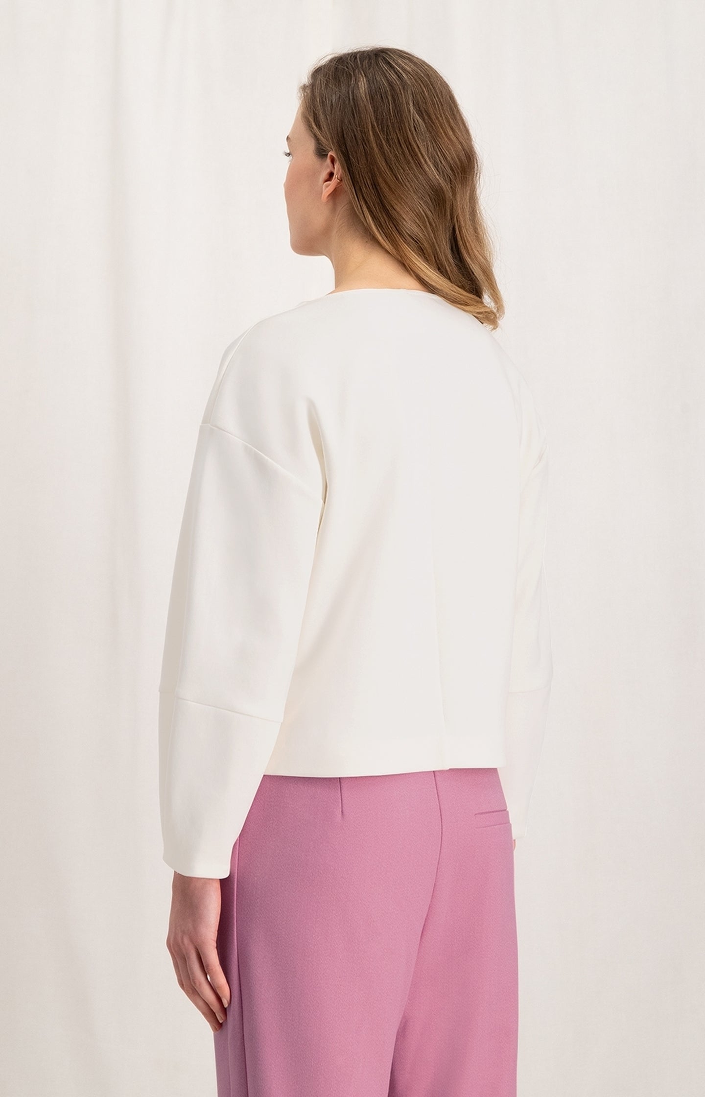 Sweatshirt with round neck and long puff sleeves