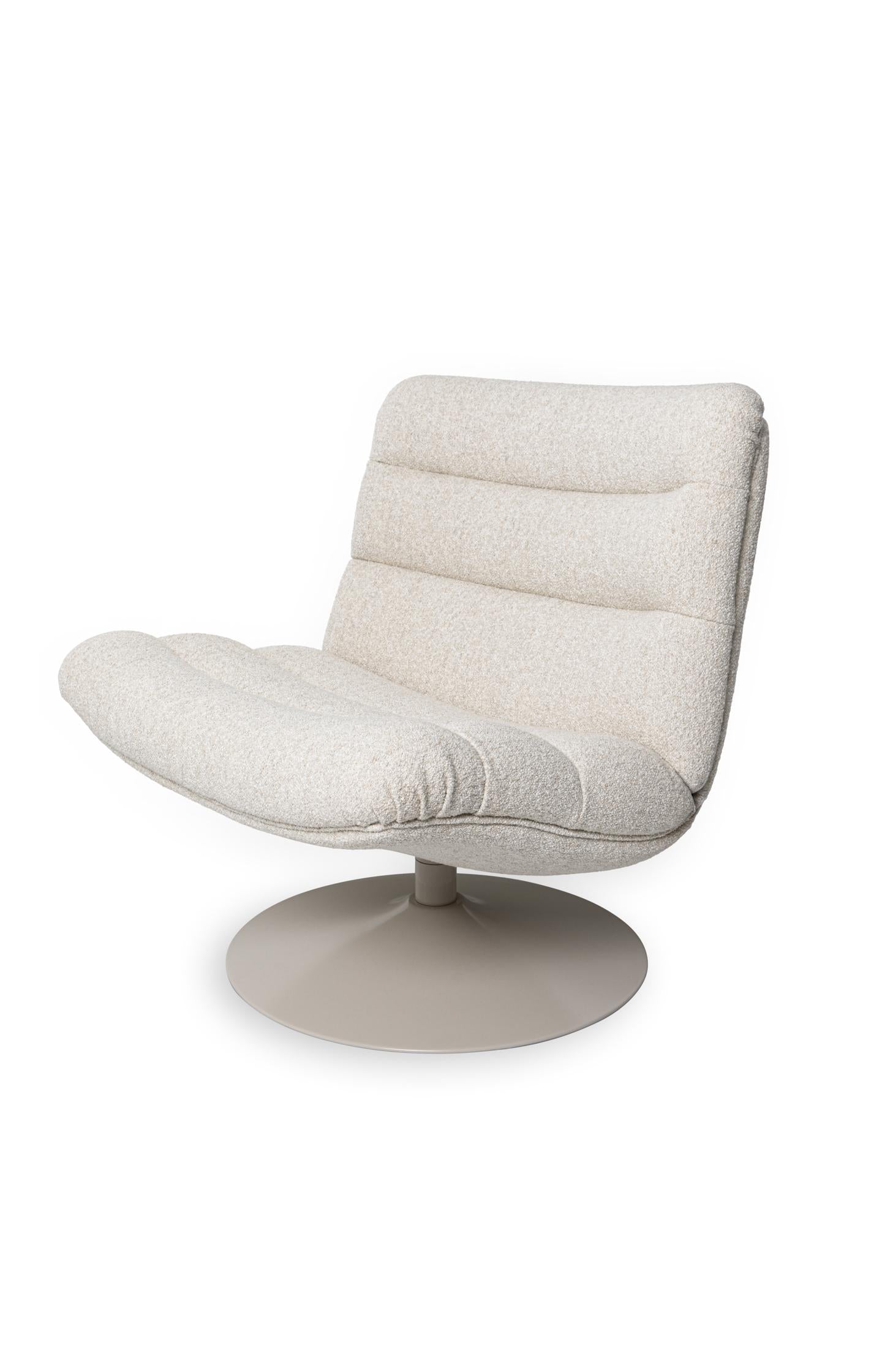 Swivel chair with round base