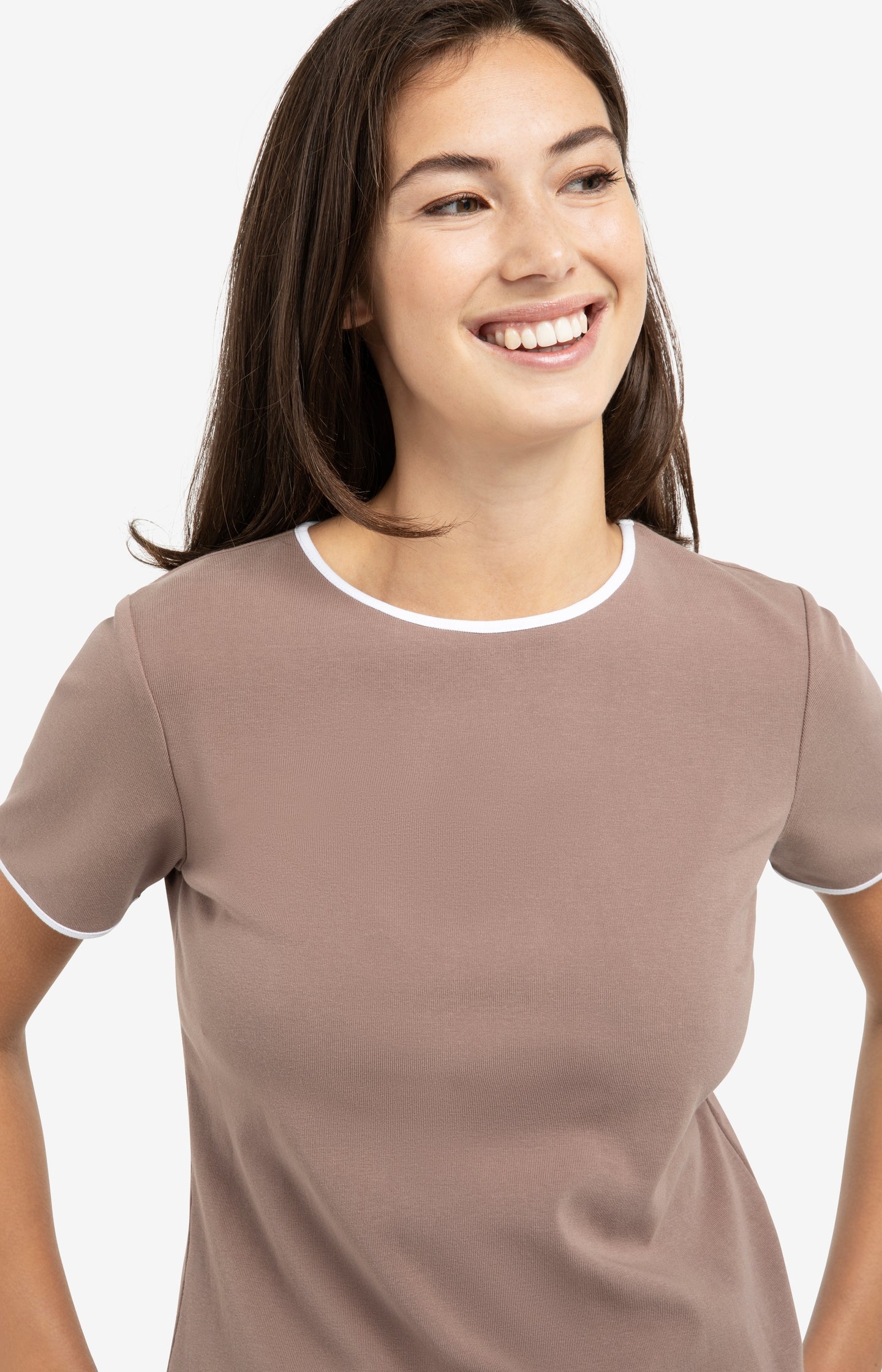 T-shirt with contrasting trim and round neck