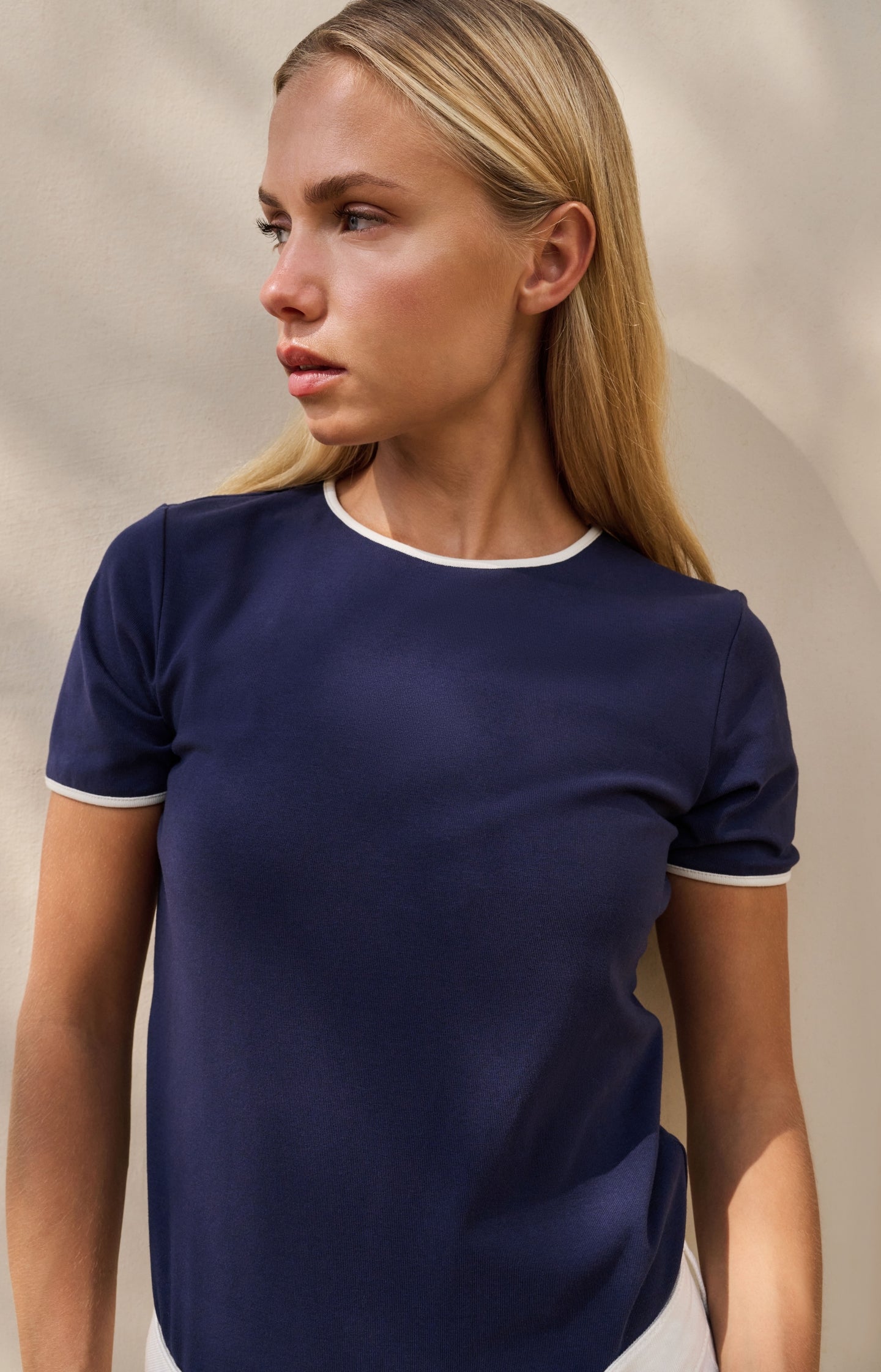 T-shirt with contrasting trim and round neck