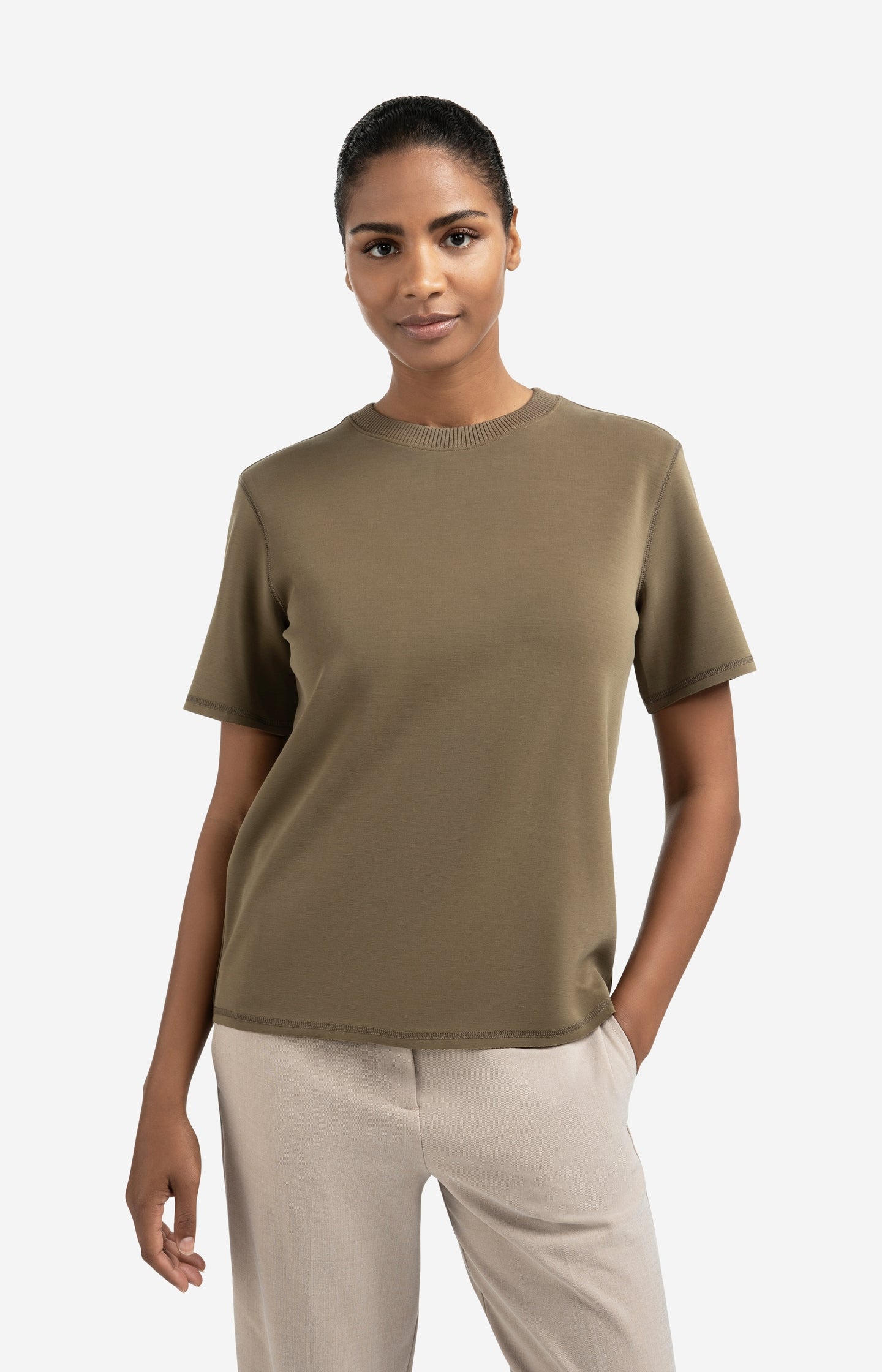 T-shirt with knitted ribbed neckline