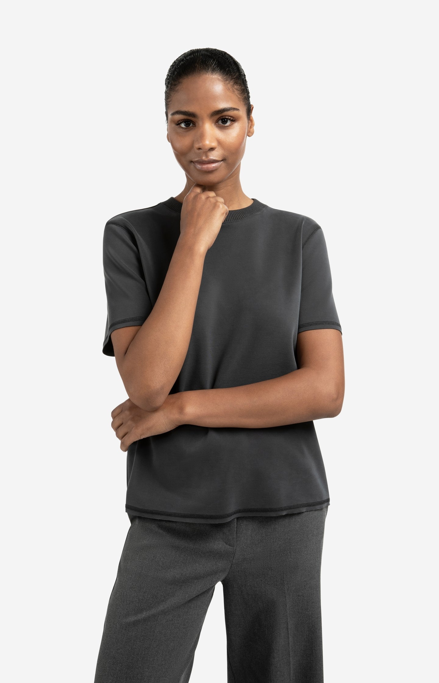 T-shirt with knitted ribbed neckline