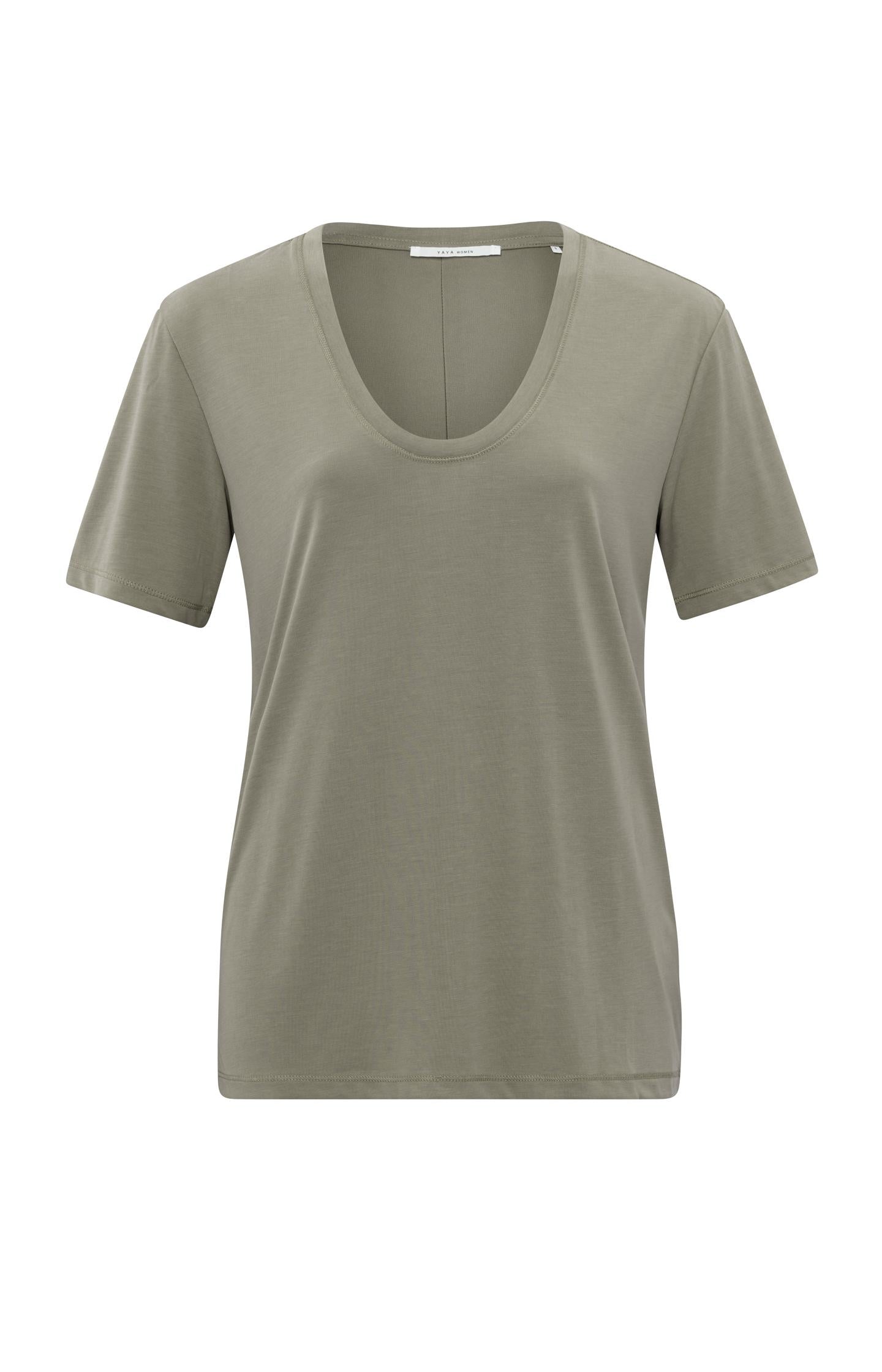 T-shirt with rounded V-neck and short sleeves in regular fit - Type: product