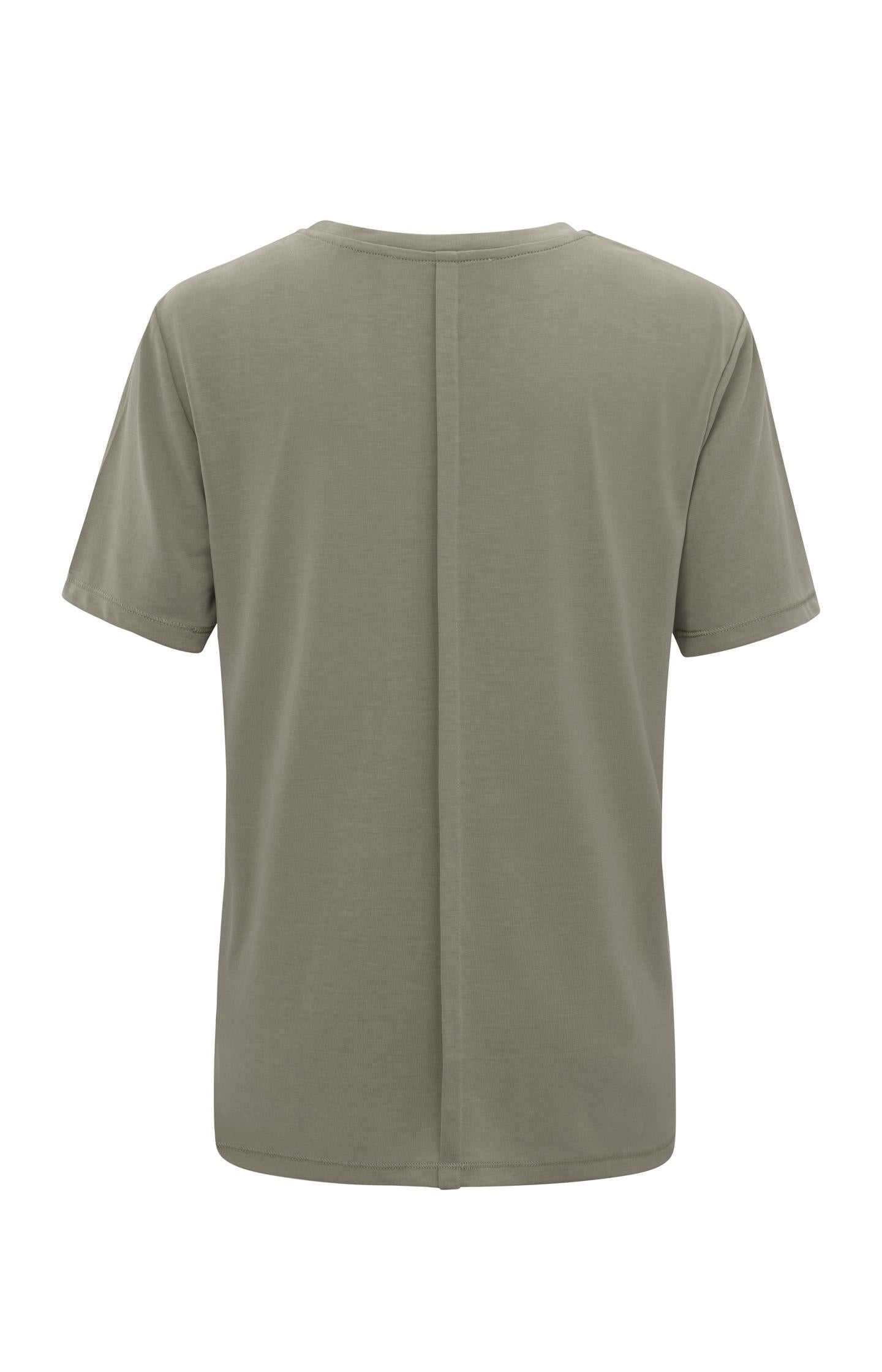 T-shirt with rounded V-neck and short sleeves in regular fit