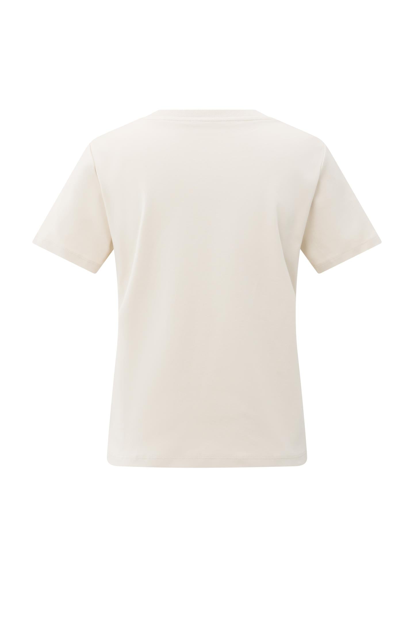 T-shirt with subtle stitch details