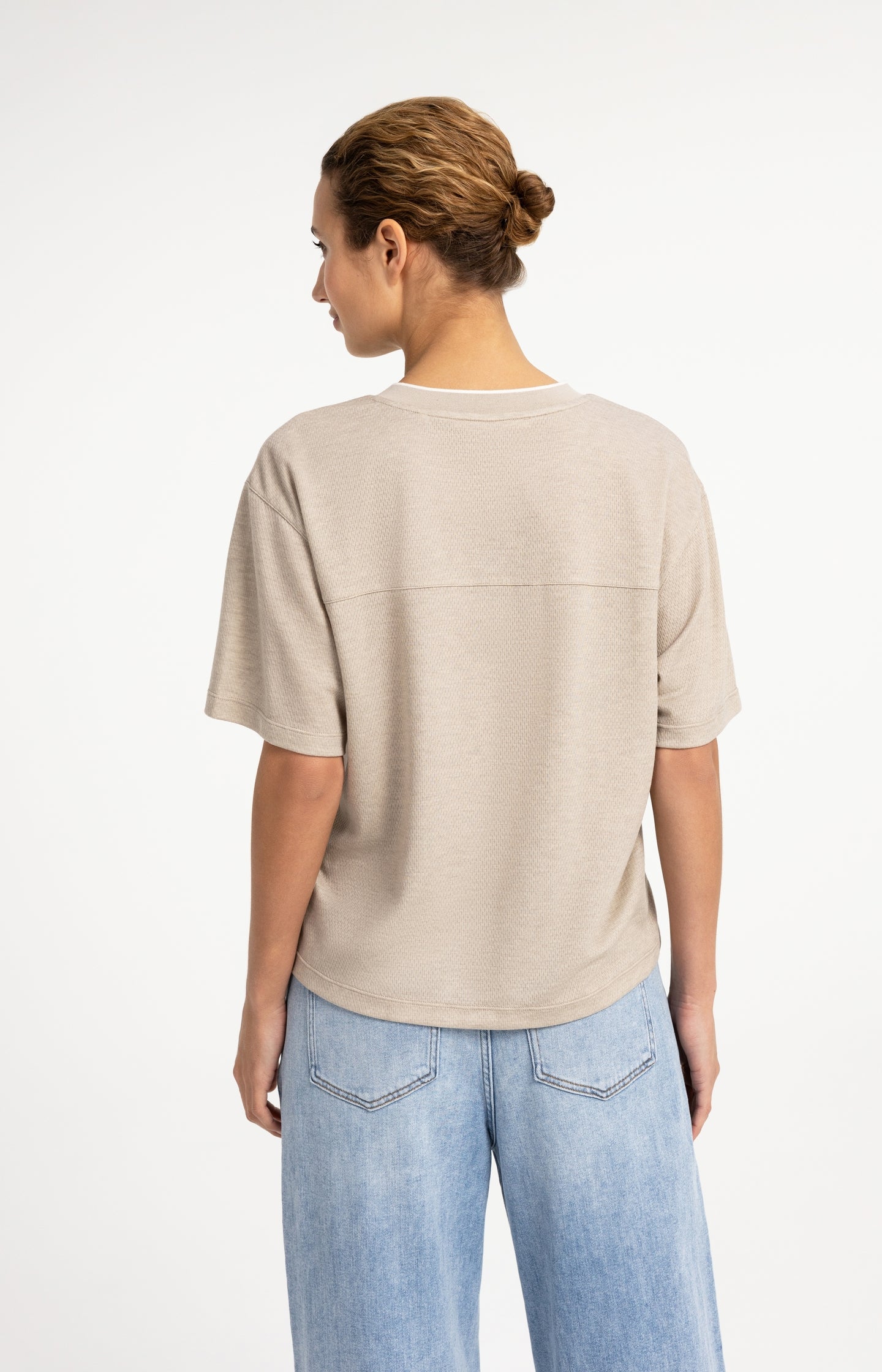 T-shirt with V-neck and subtle texture