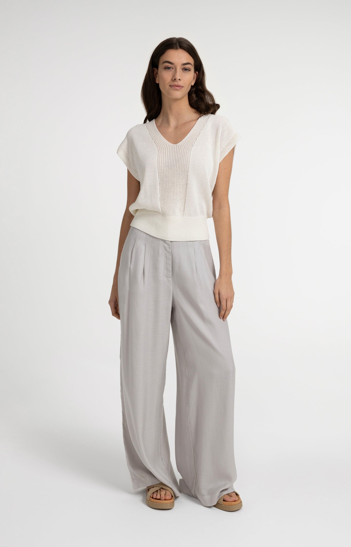Textured sweater with V-neck - Type: lookbook