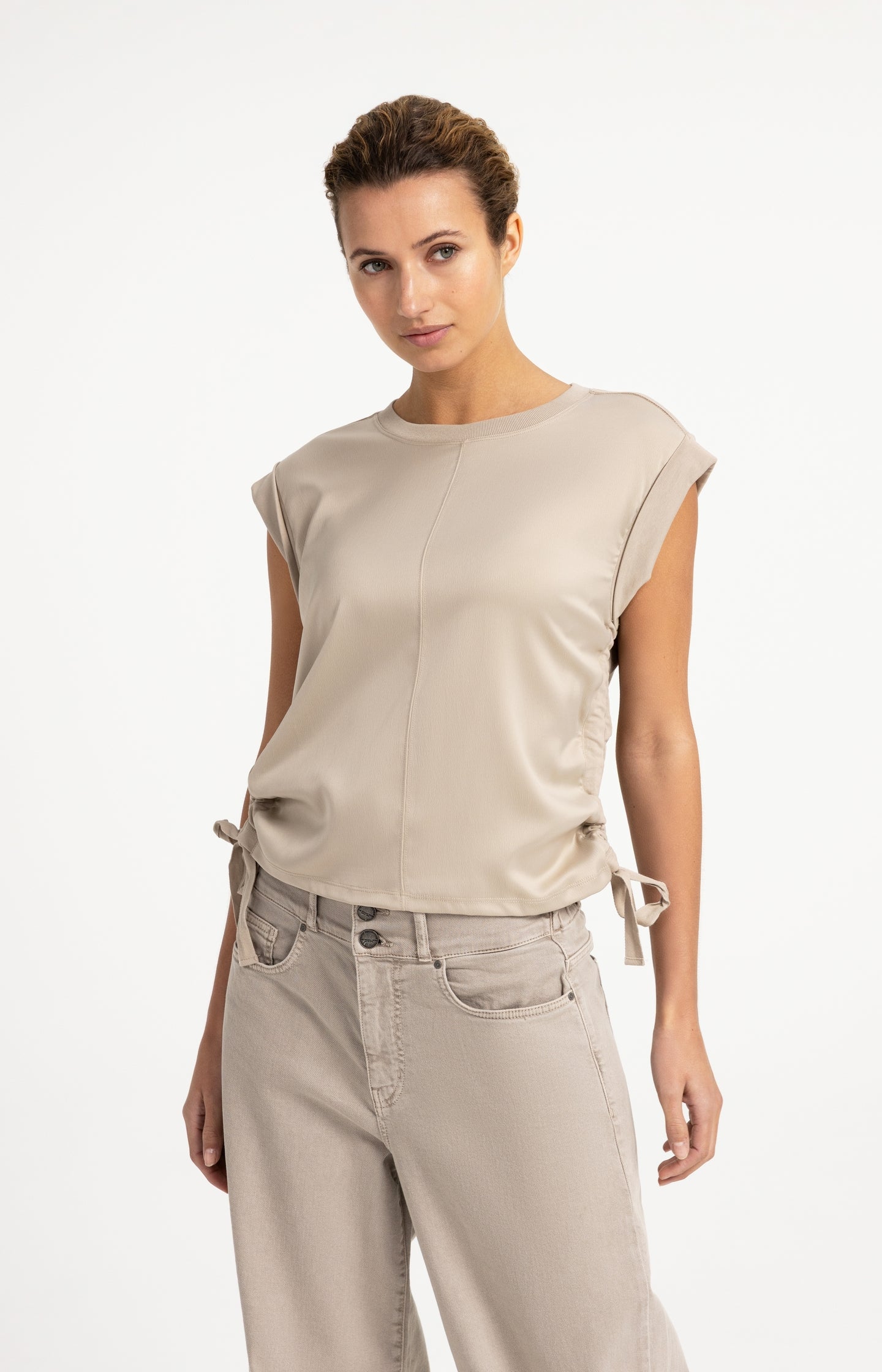 Top with drawstring details and cap sleeves