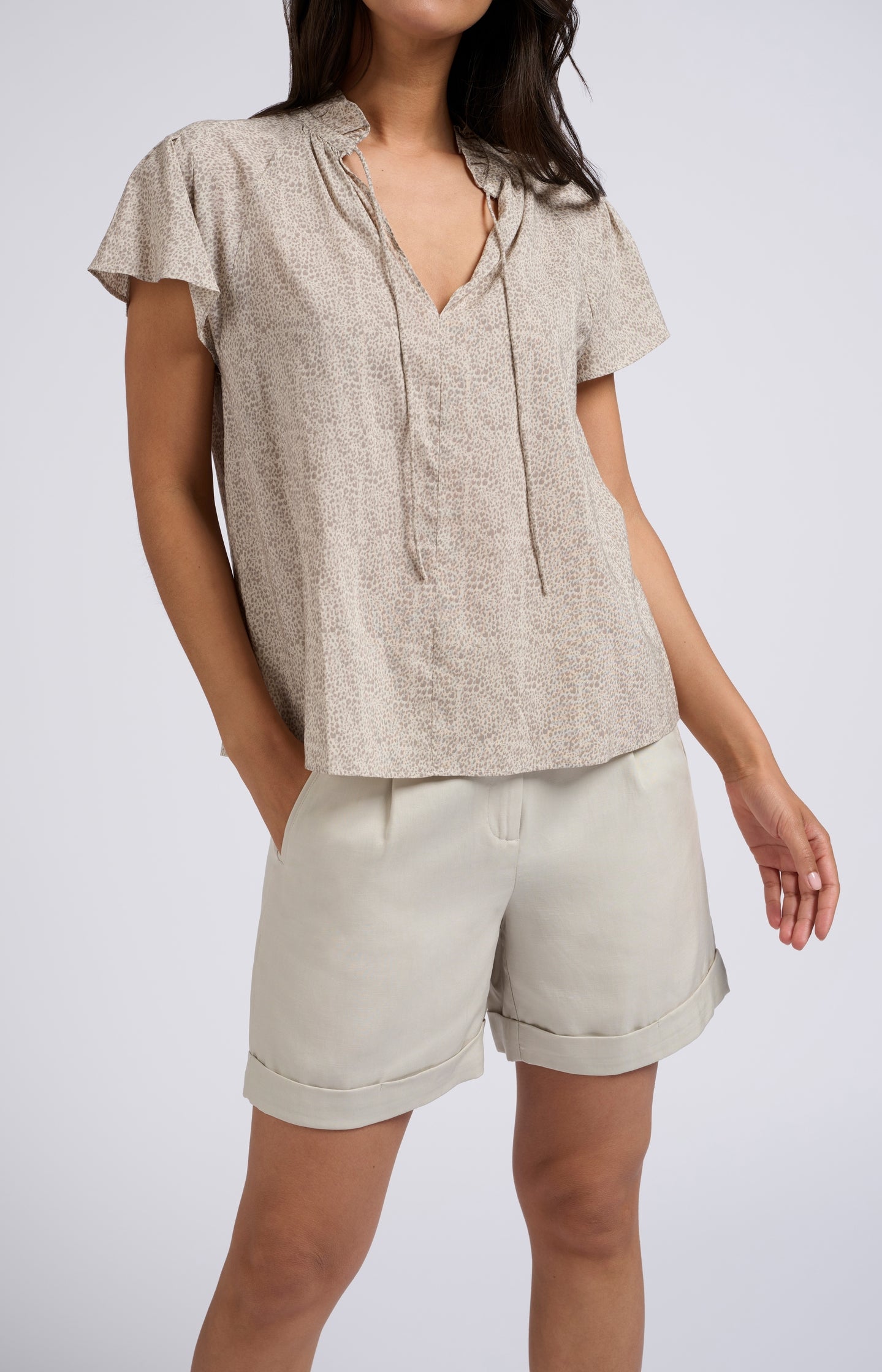 Top with high ruffled neck, short sleeves and print - Moonstruck Grey Dessin - Type: lookbook