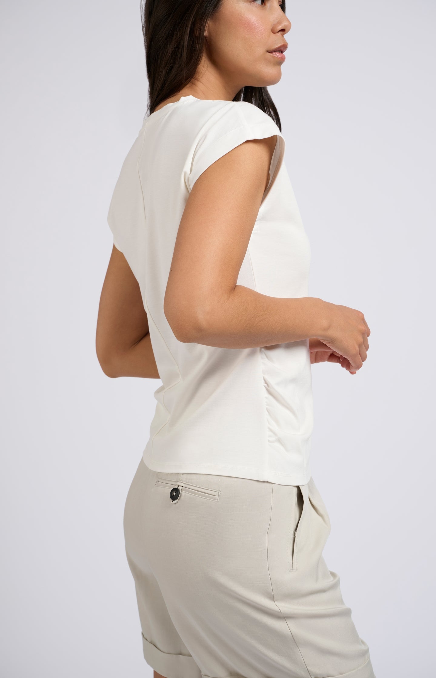 Top with round neck, cap sleeves and gathered seams - Blanc De Blanc White