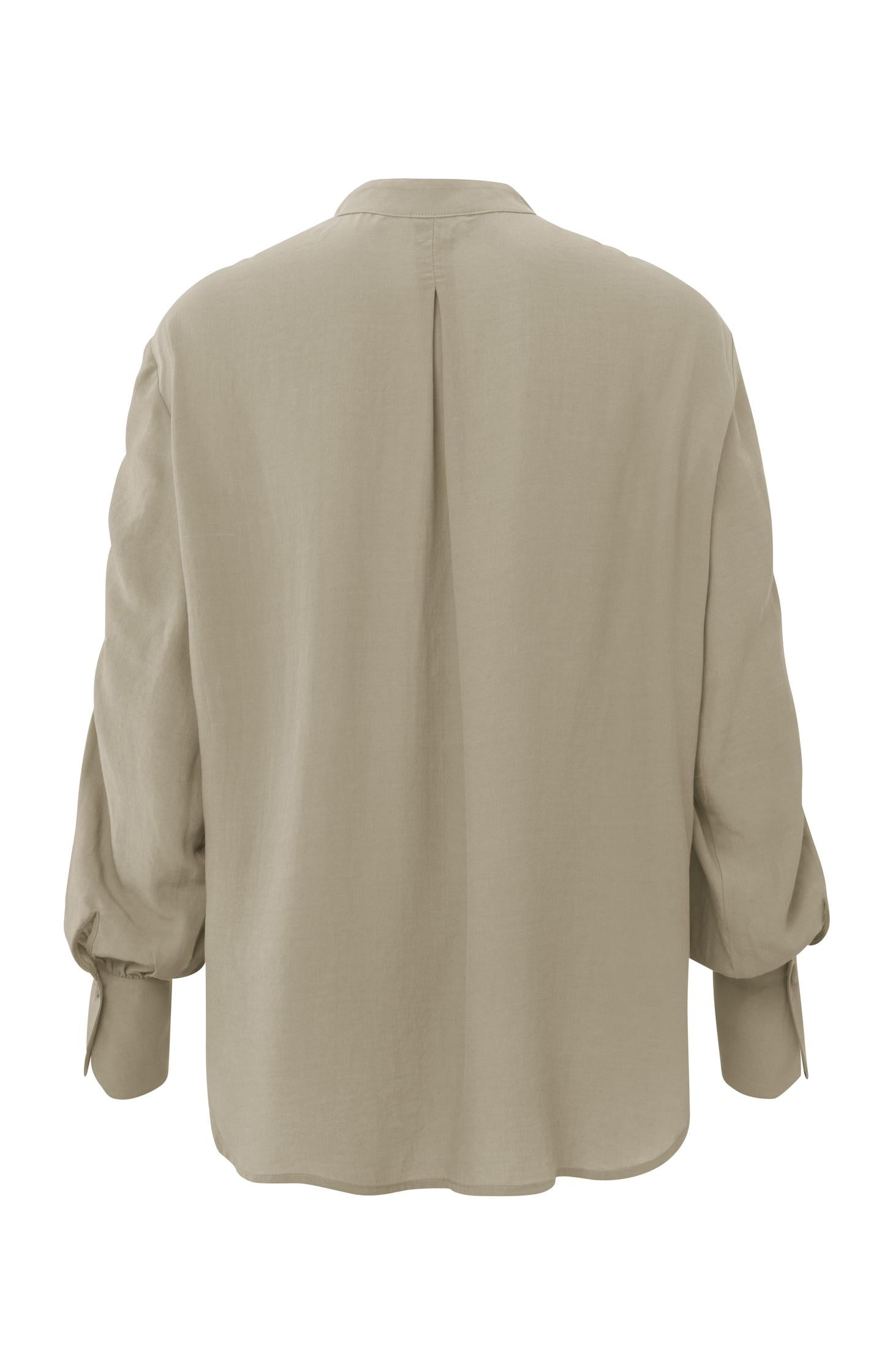 Top with round neck, long puff sleeves and gathered shoulder