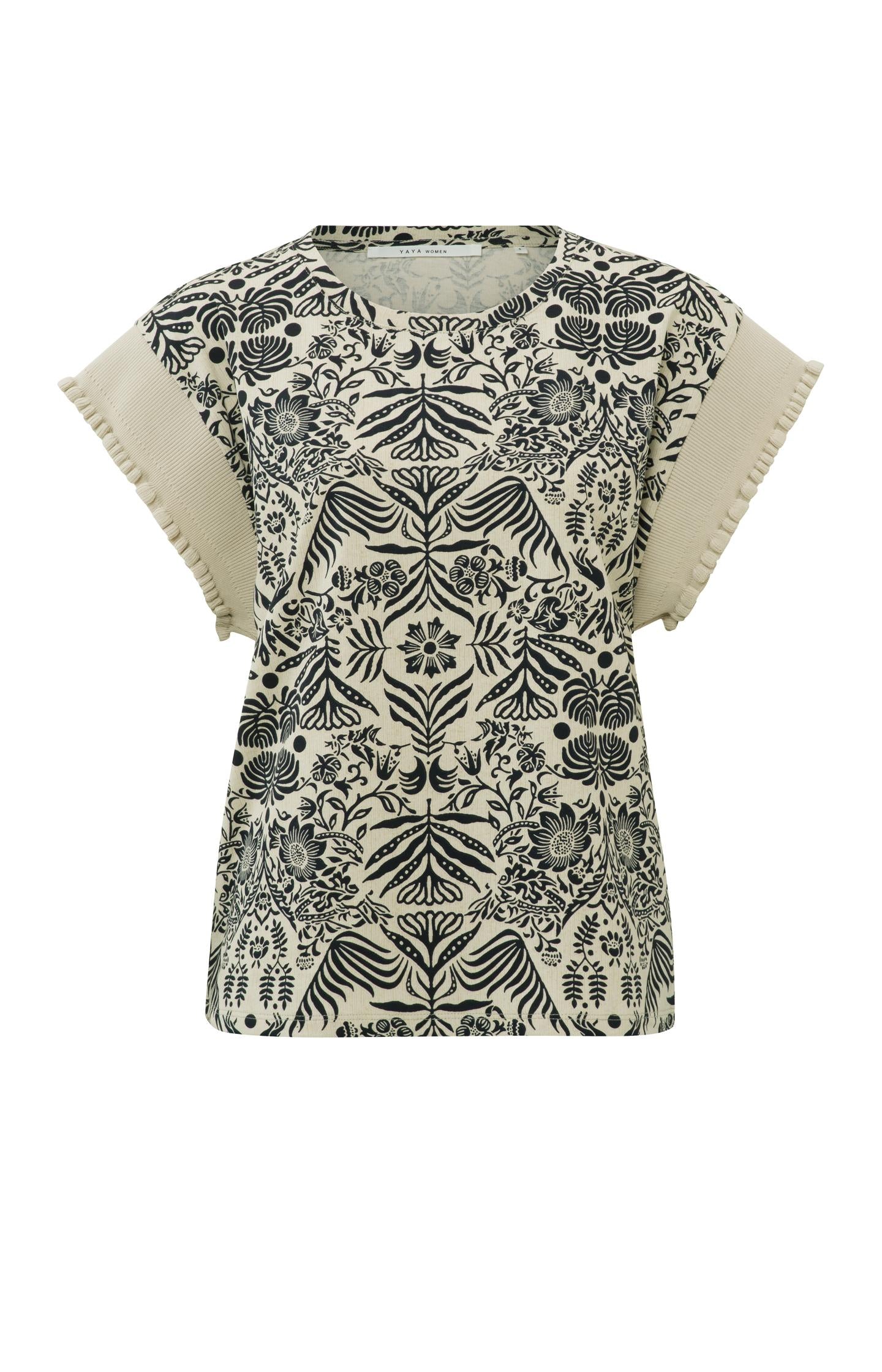 Top with round neck, short knitted sleeves and print - Type: product