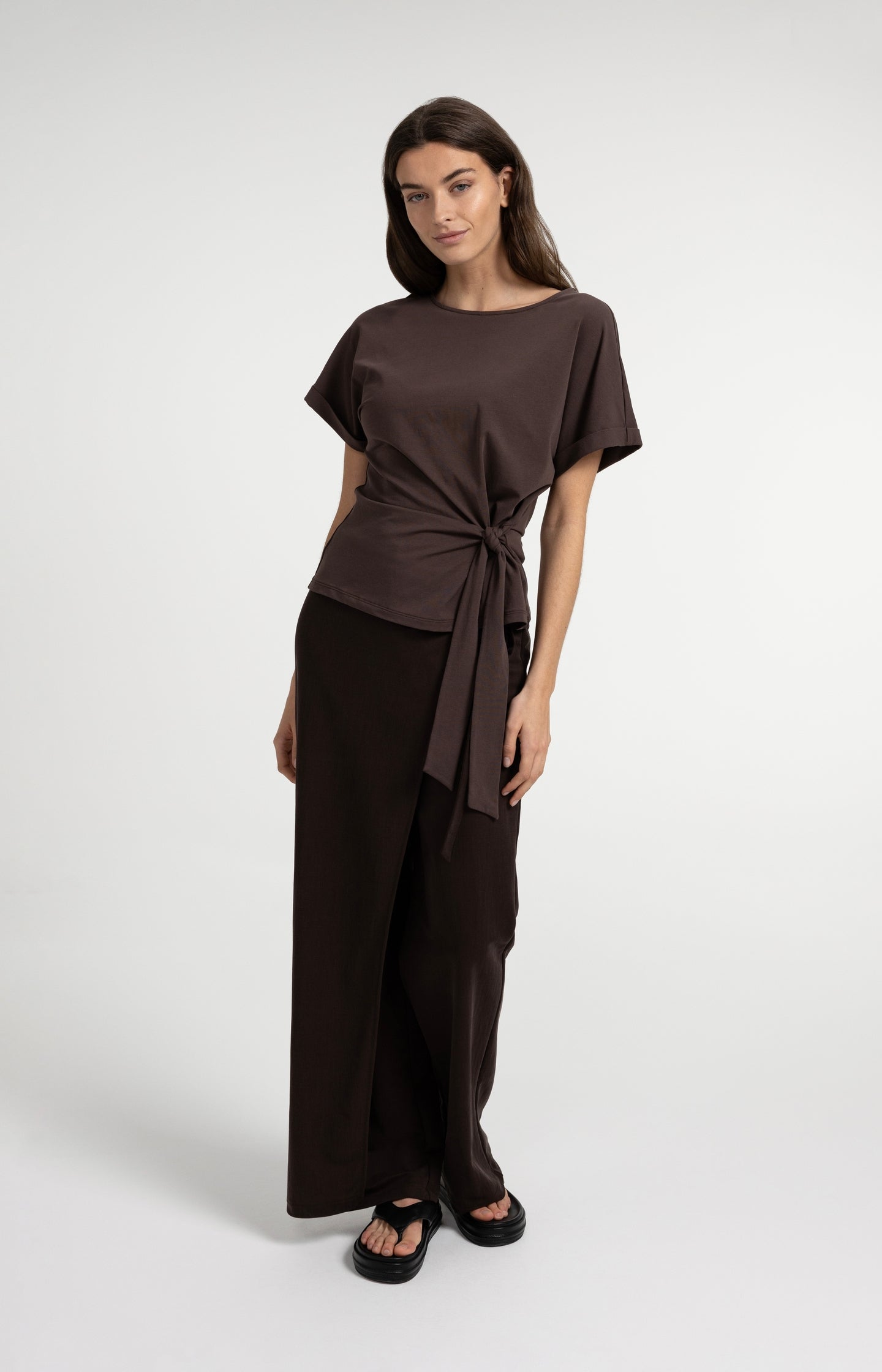 Top with round neckline and knot detail