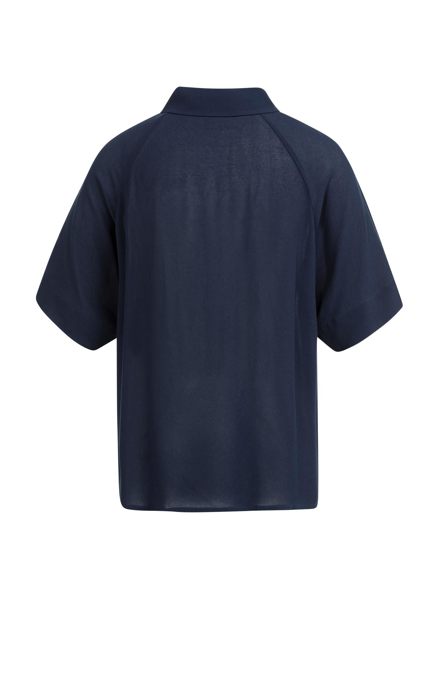 Top with short raglan sleeves and pearl detail