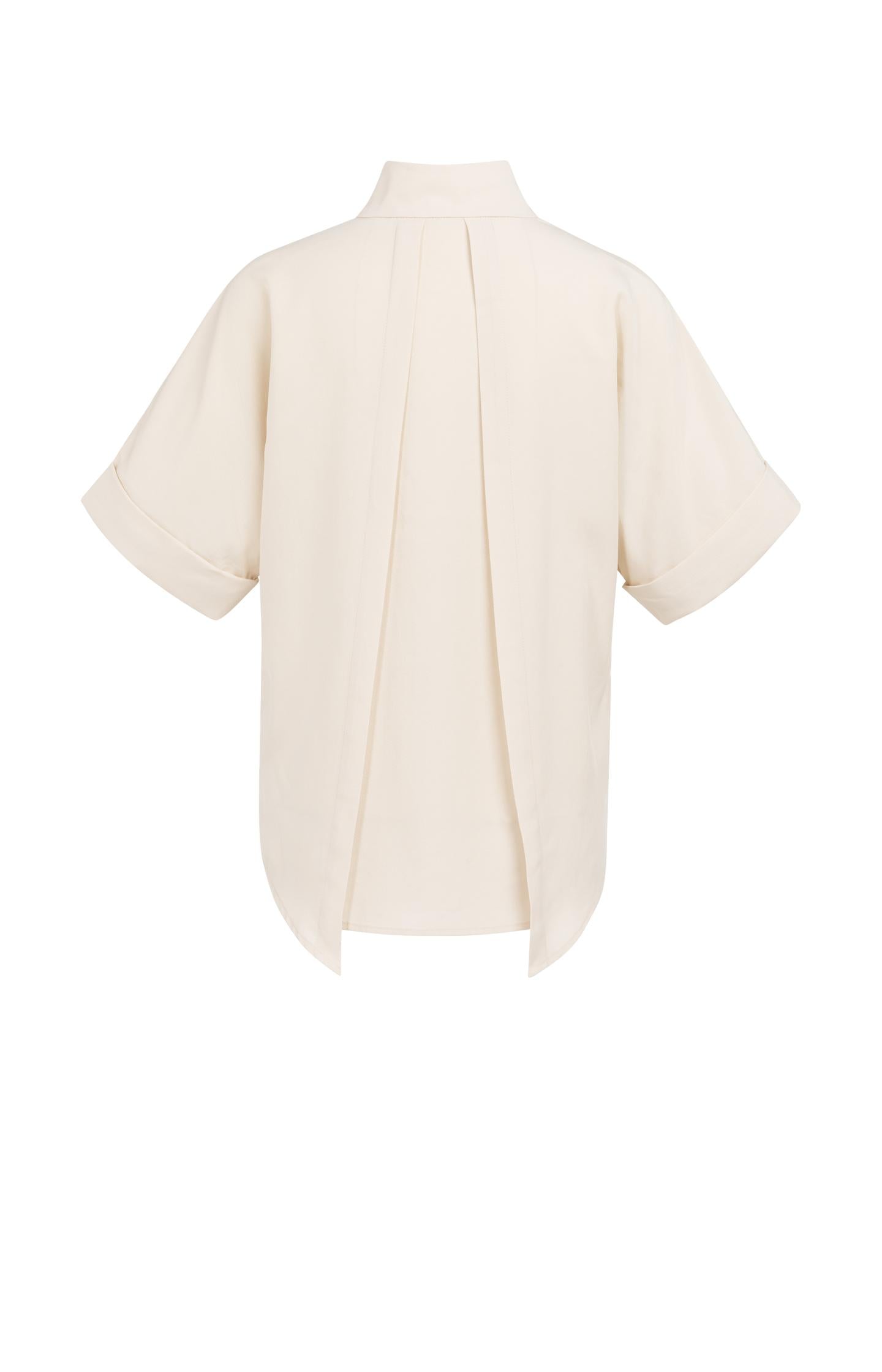 Top with short sleeves and polo collar