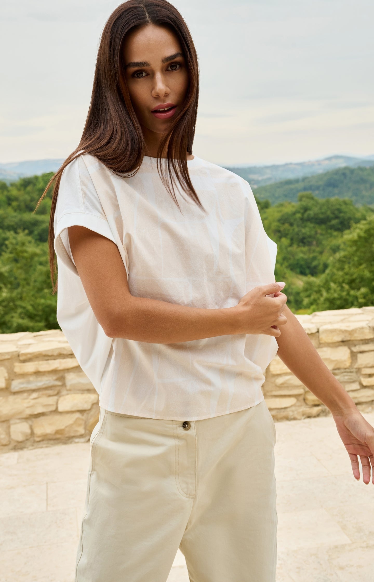Top with short sleeves and print