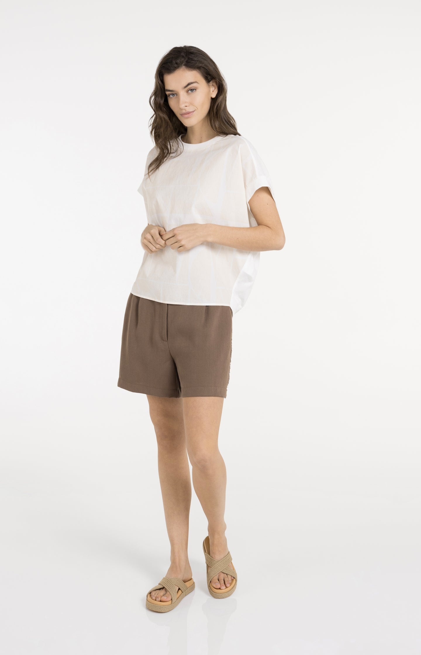 Top with short sleeves and print