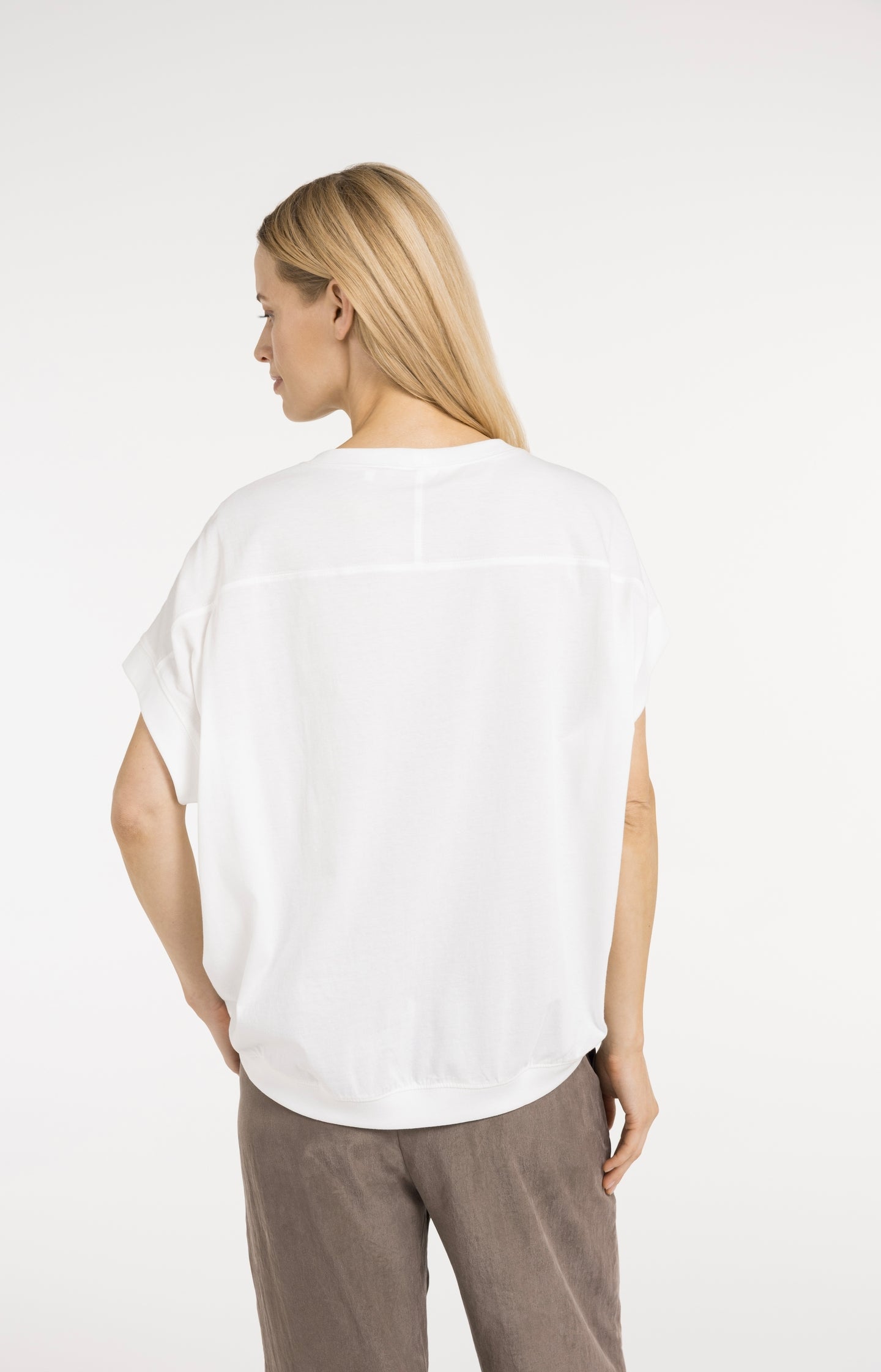 Top with short sleeves and print