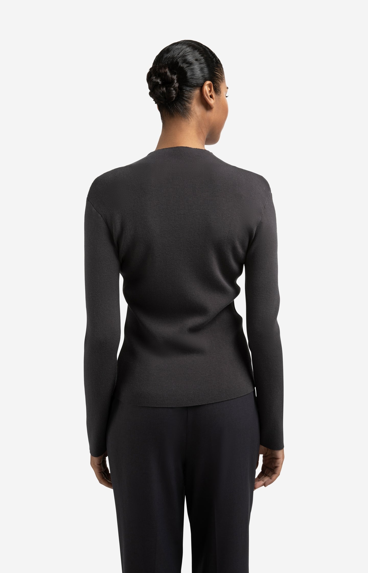 Top with two-tone design and long sleeves