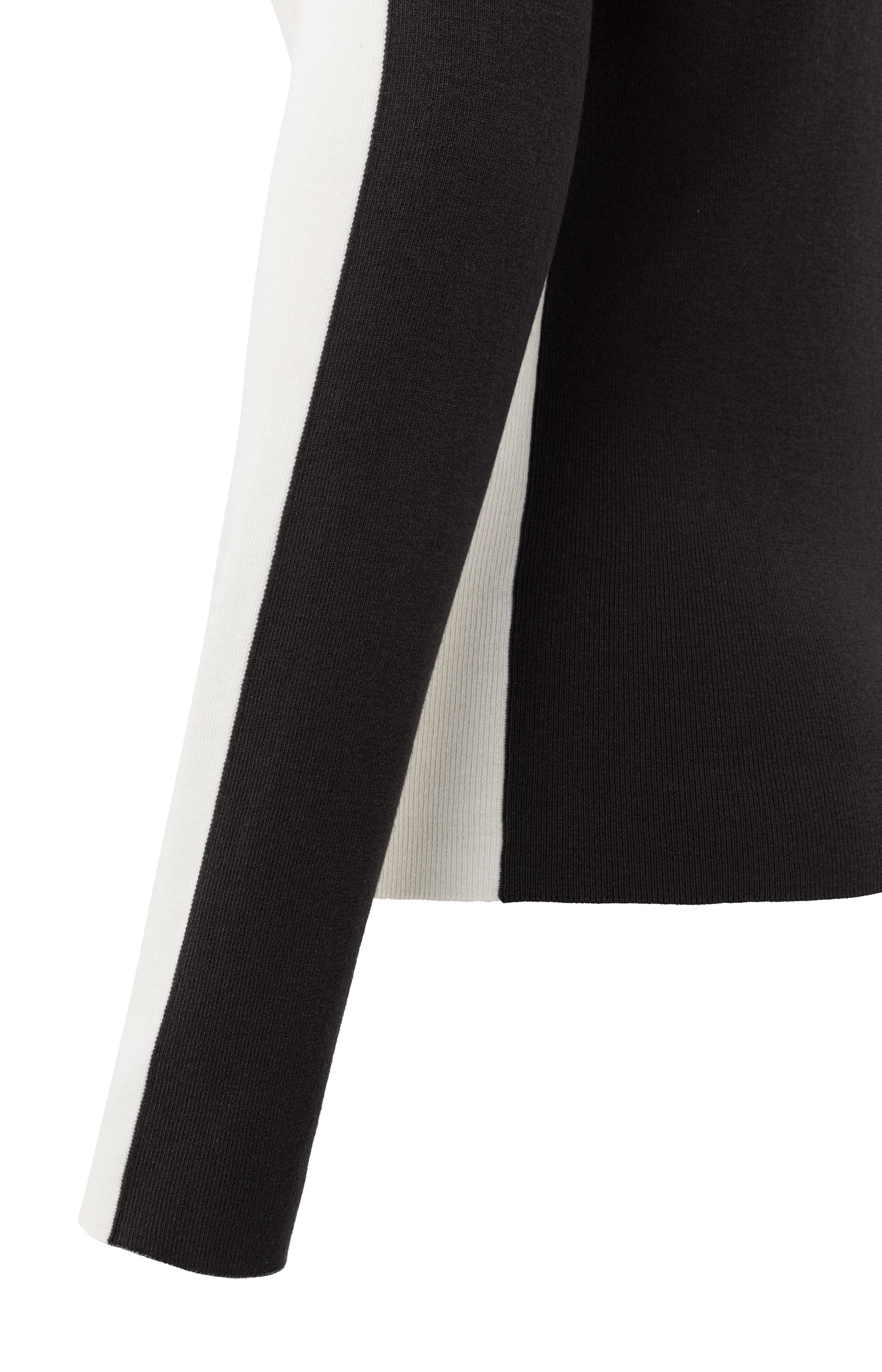 Top with two-tone design and long sleeves