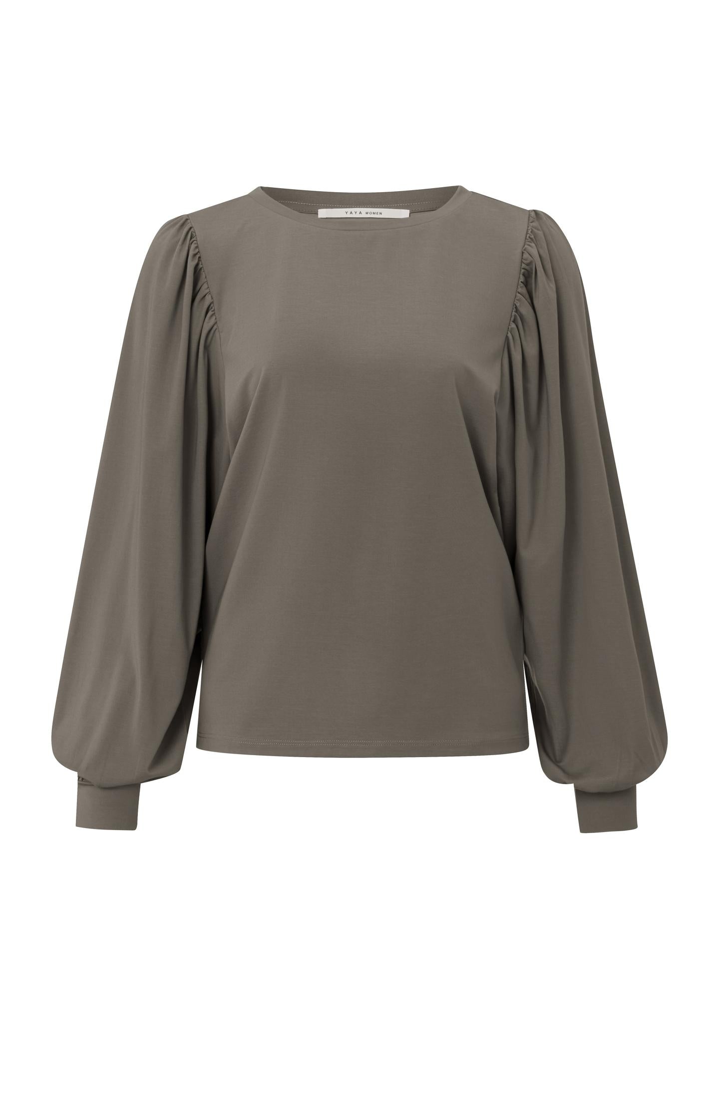 Tops with round neck and long puff sleeves in relaxed fit - Type: product