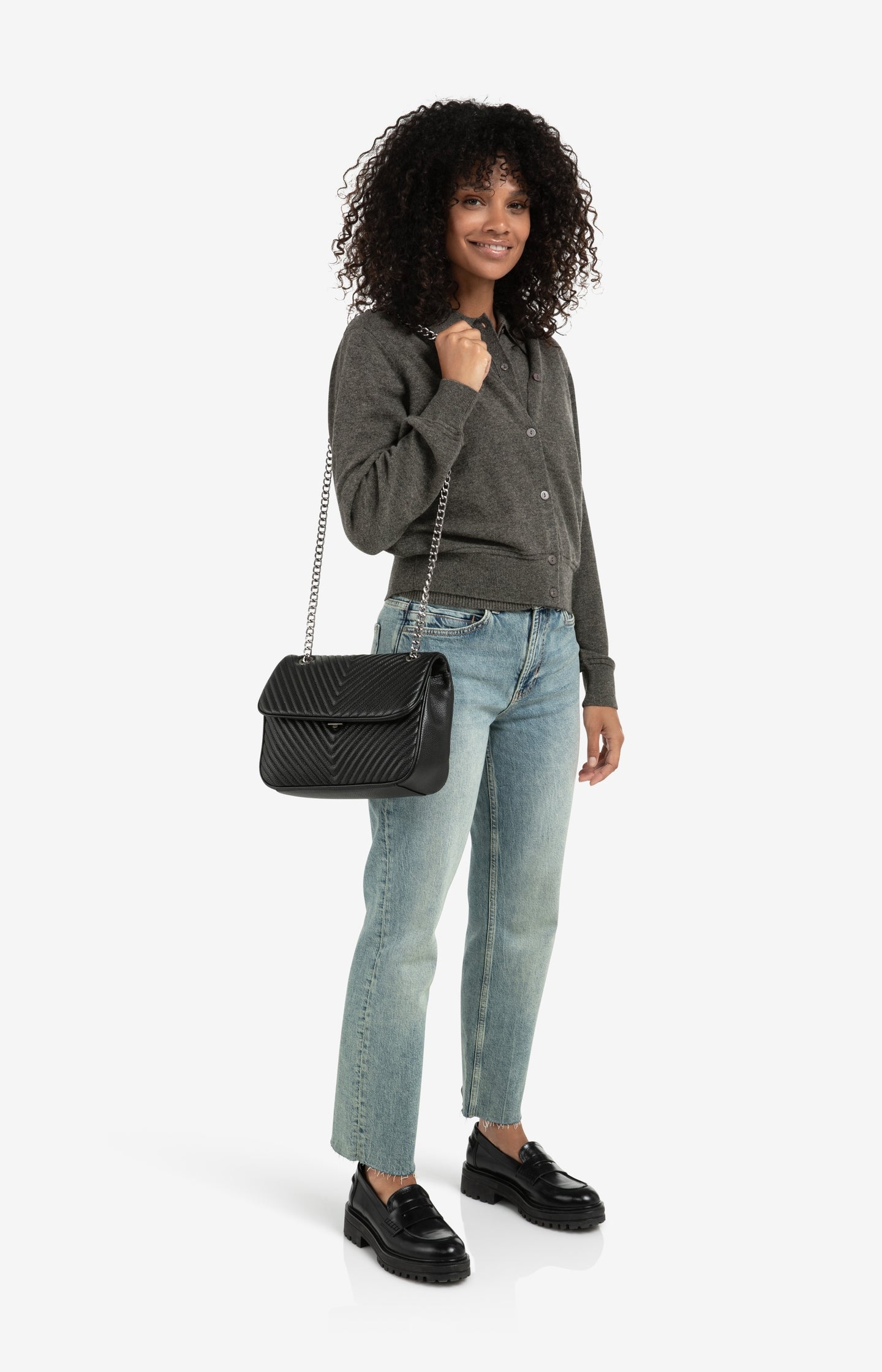 Trousers with pleats and chino pockets