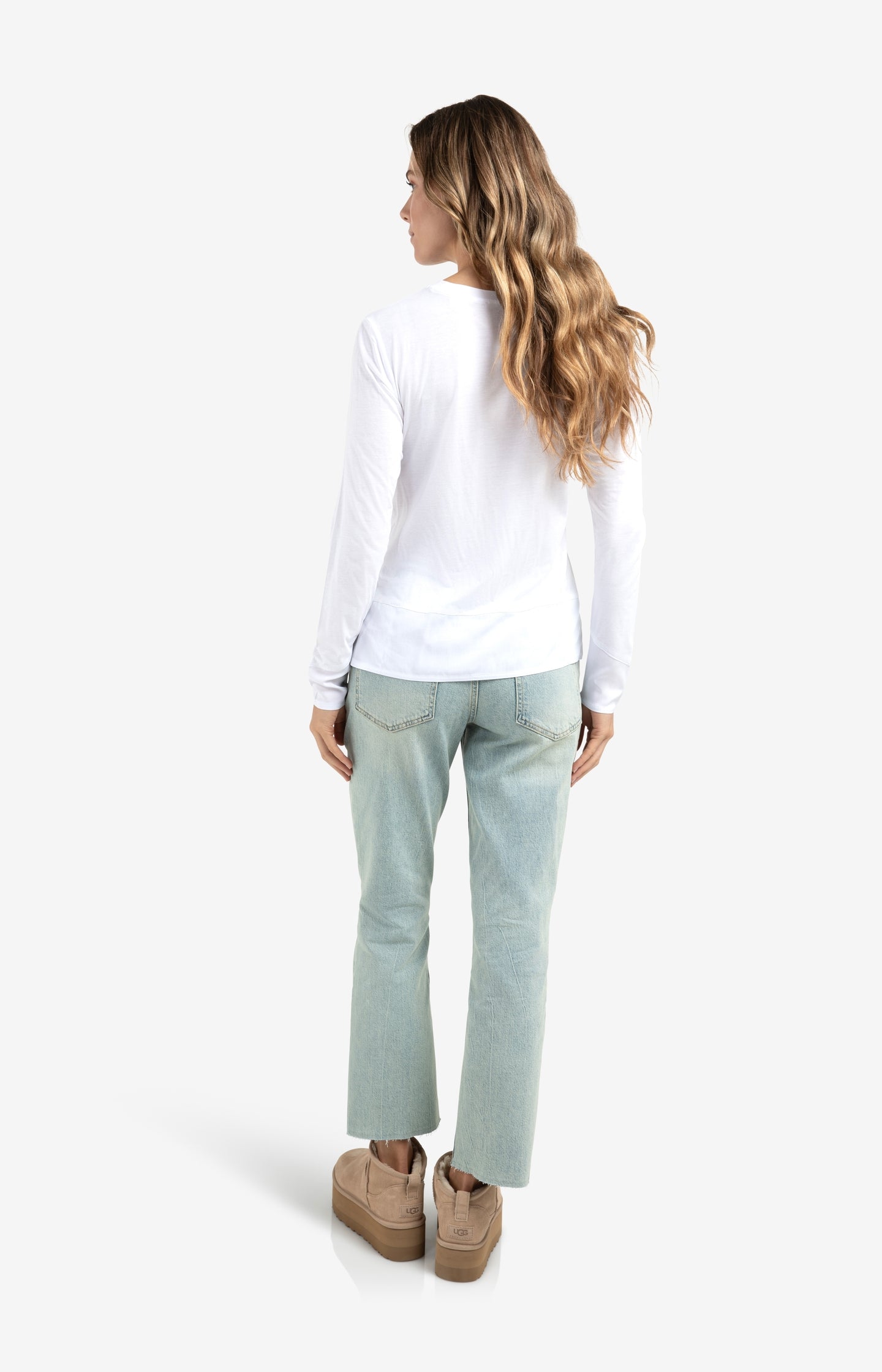 Trousers with pleats and chino pockets