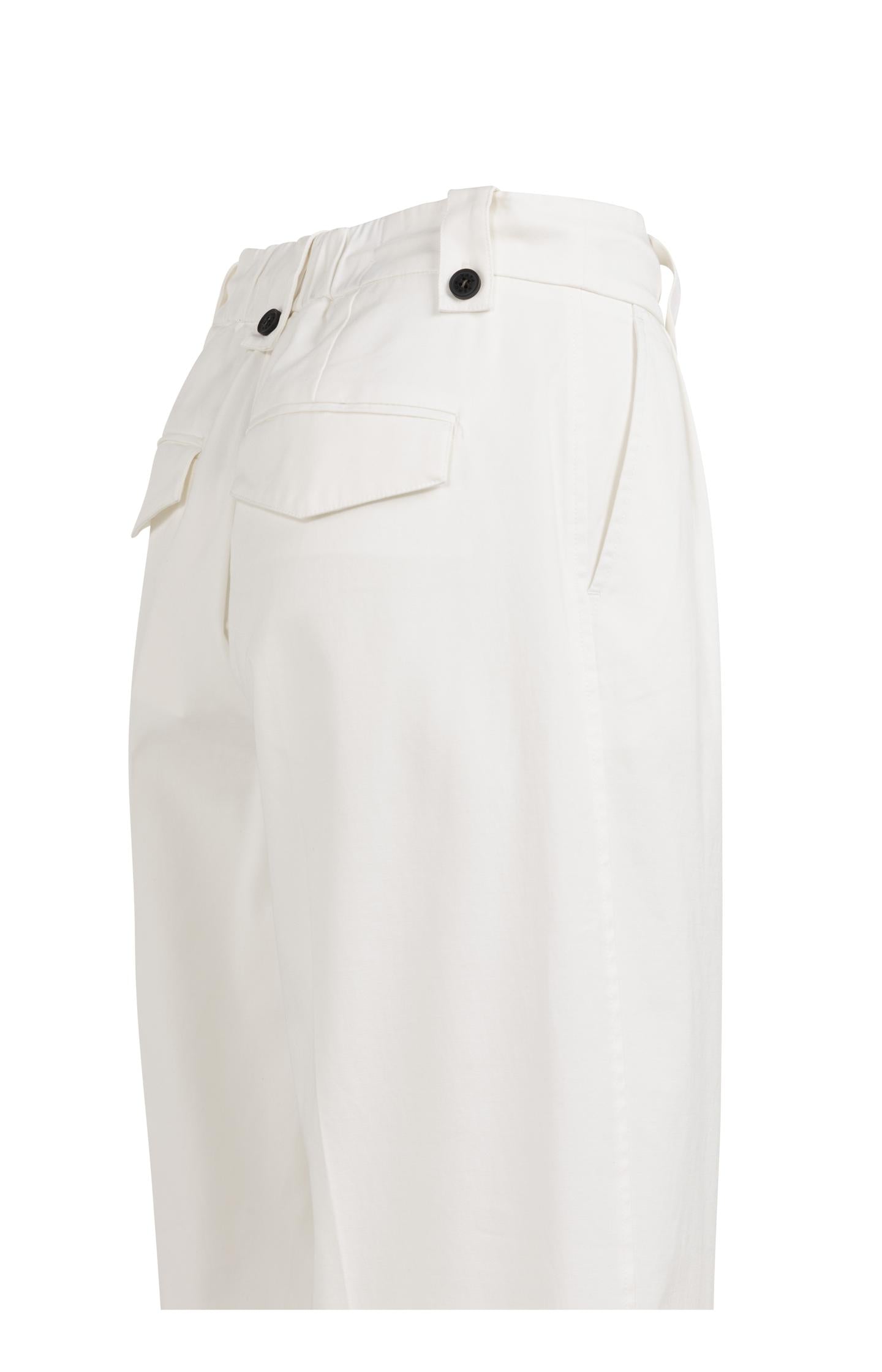 Trousers with pleats, wide legs and drawcord at the waist