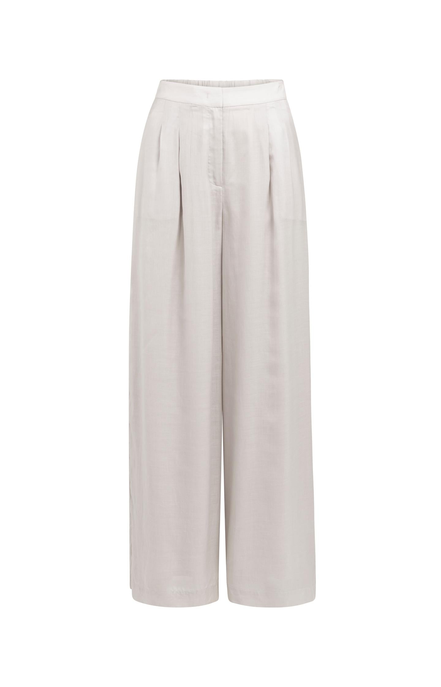 Trousers with wide legs and half elastic waist