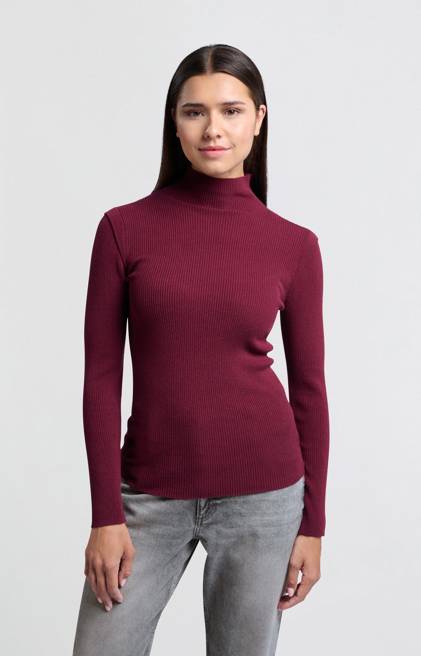 Turtleneck sweater with slim fit in ribbed structure