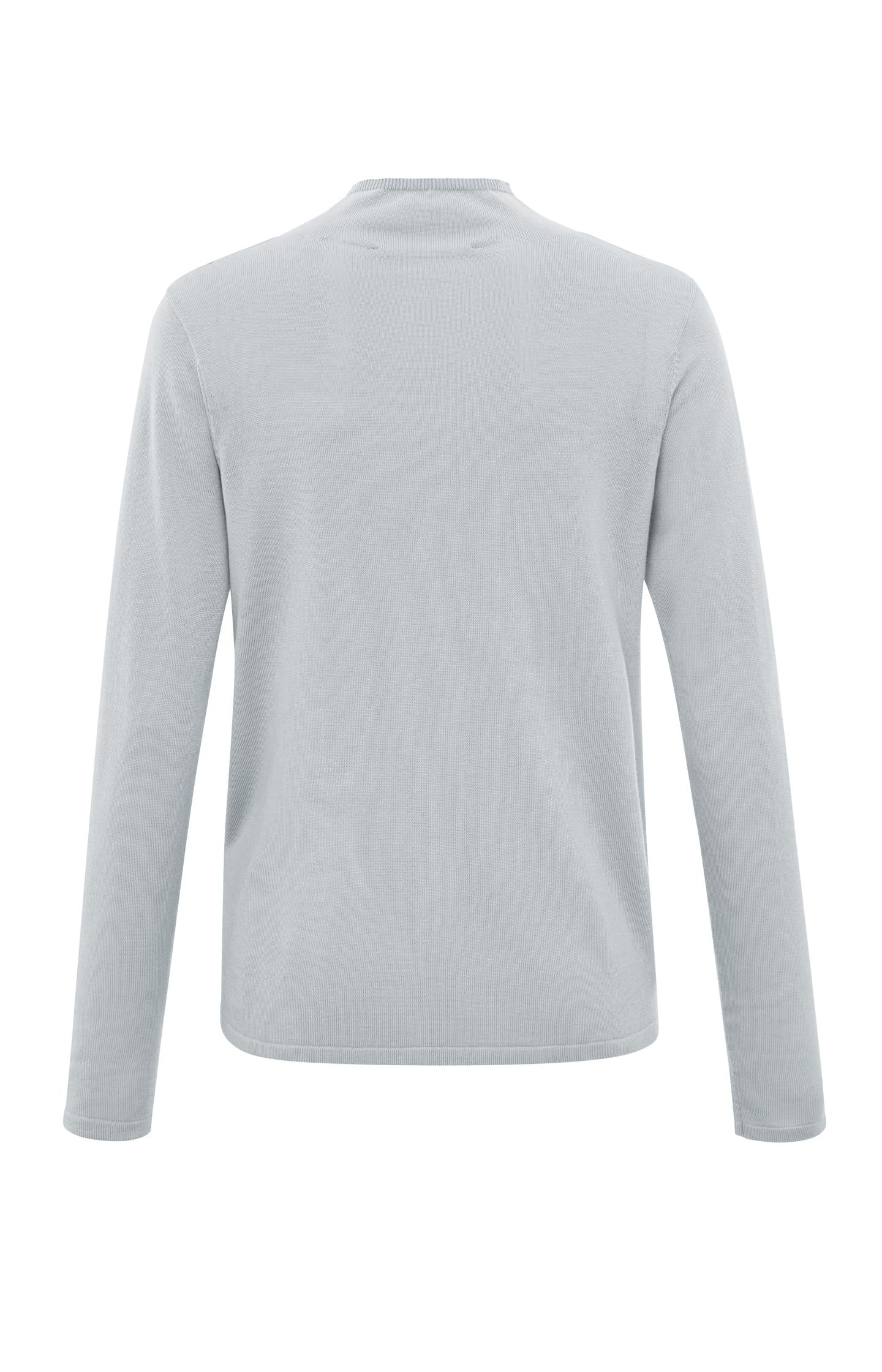 Turtleneck with long sleeves, a high neck, and slim fit