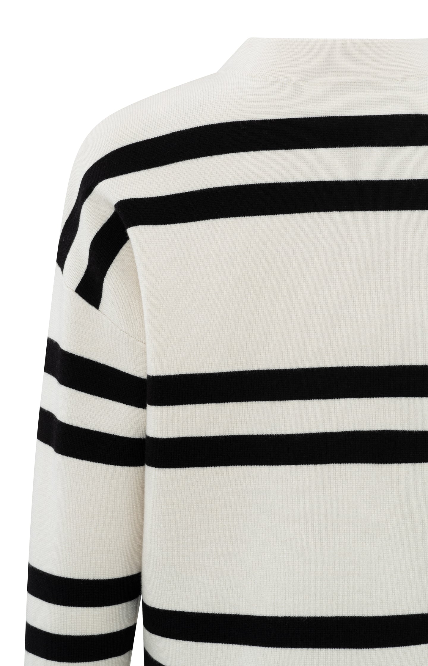 Turtleneck with wide stripes and long sleeves