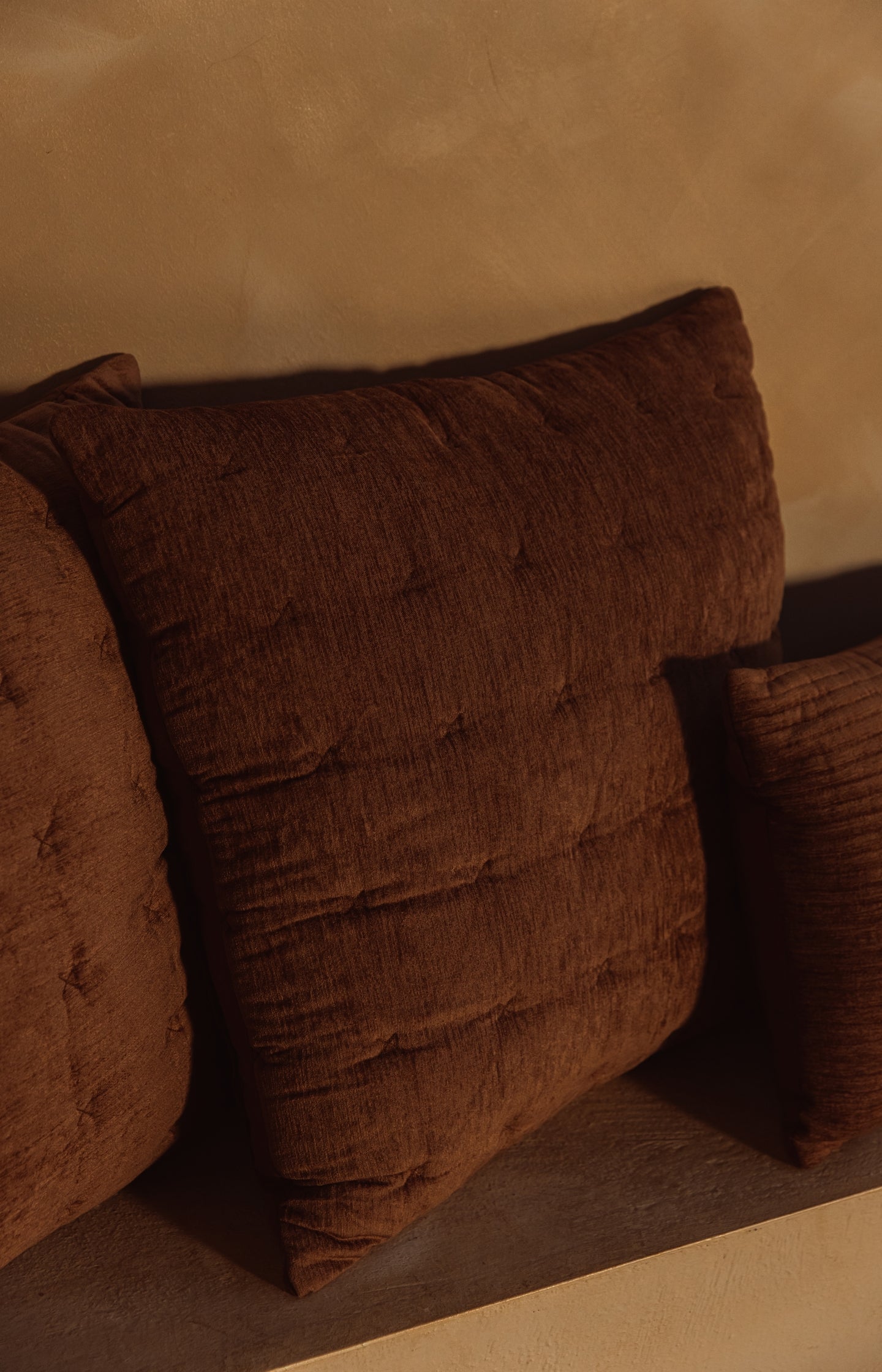 Velvet cushion with quilted details - Type: lookbook