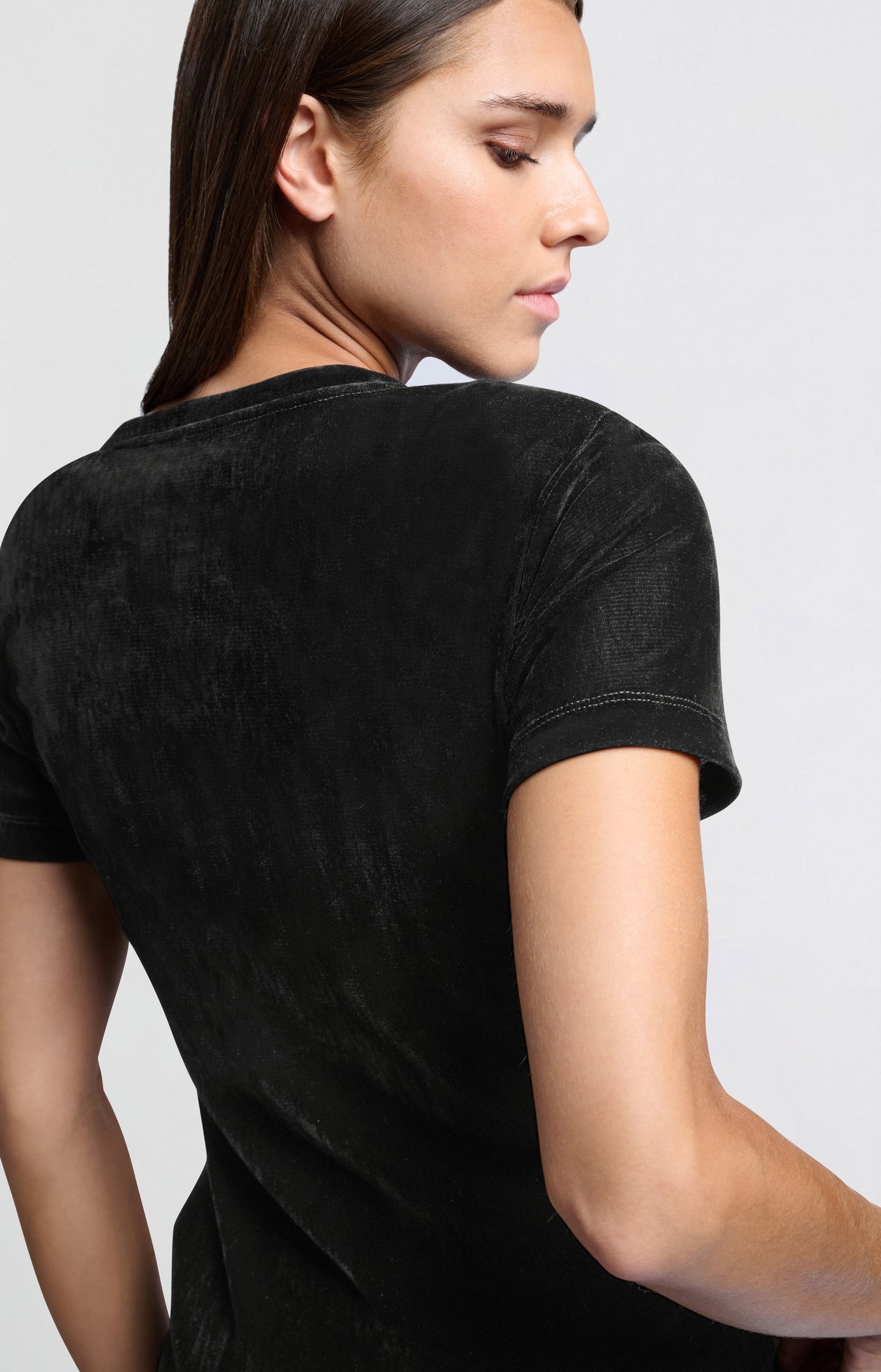 Velvet mesh T-shirt with short sleeves