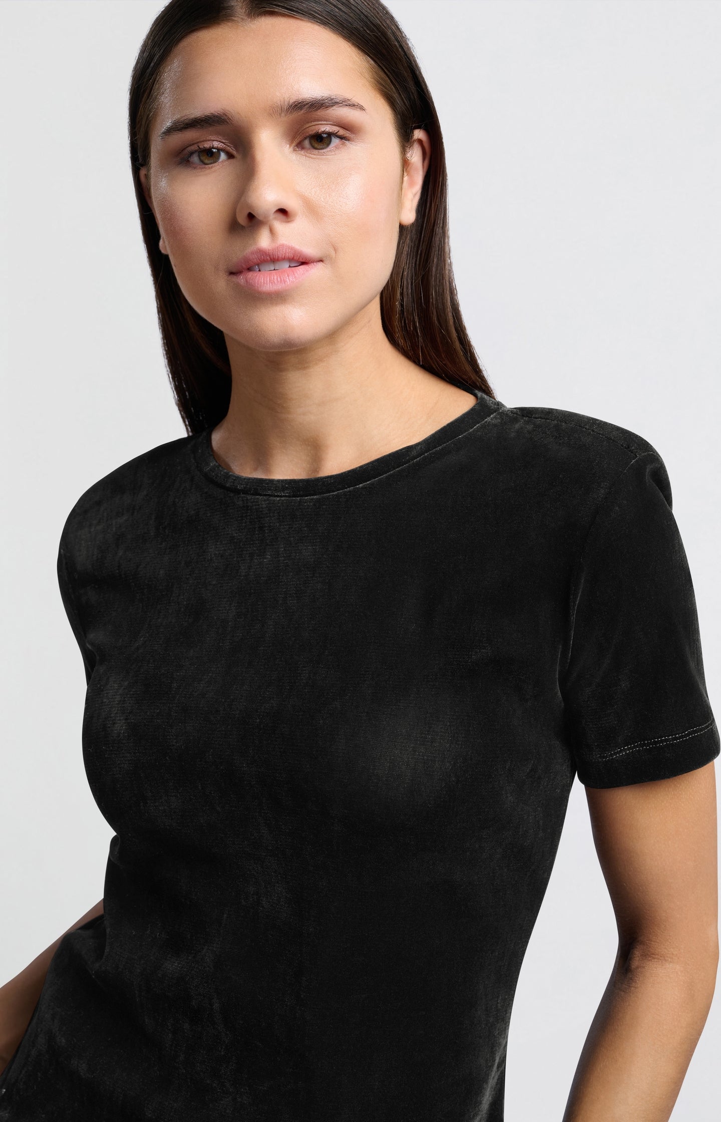 Velvet mesh T-shirt with short sleeves