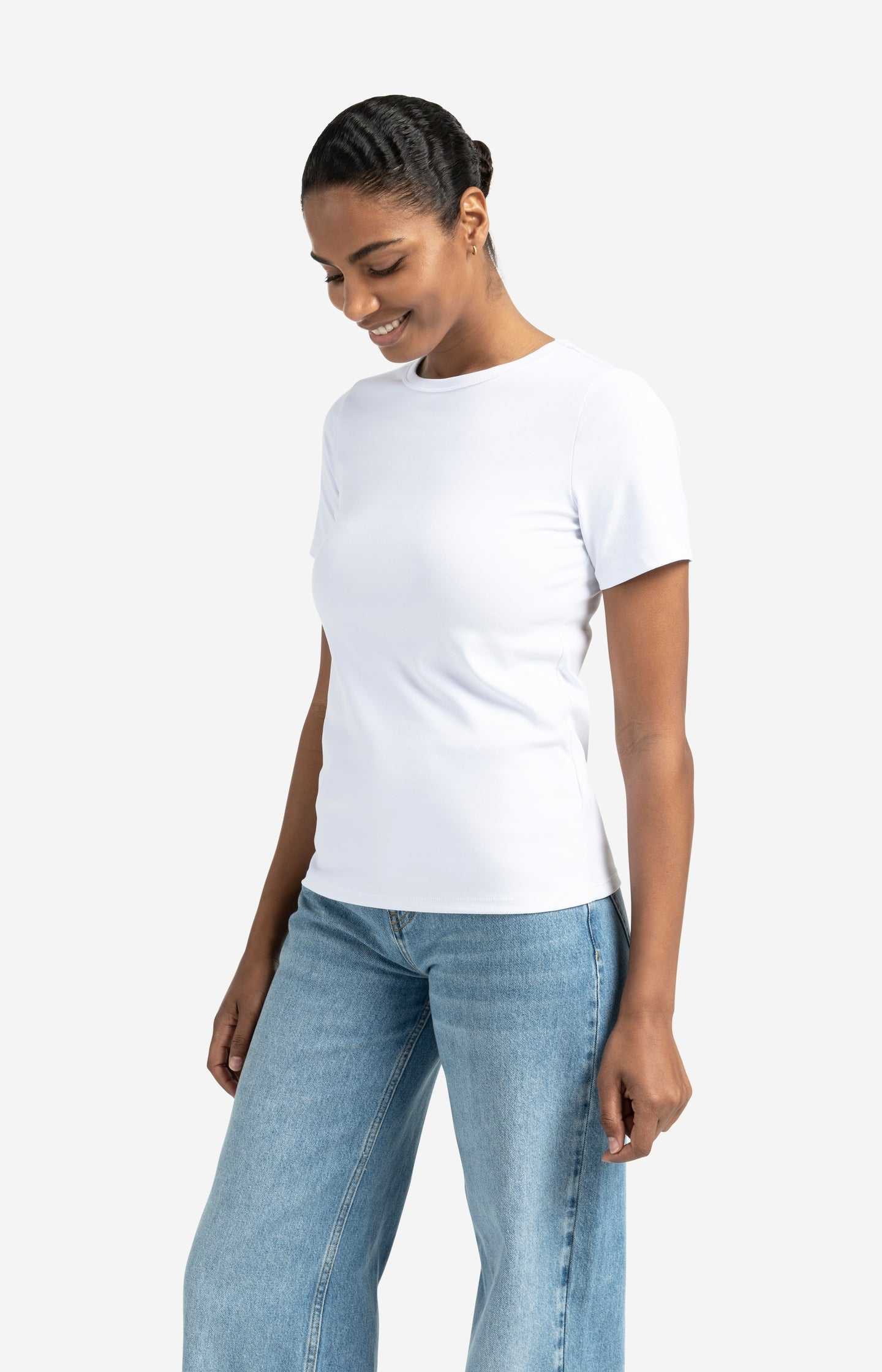 White T-shirt with short sleeves and crew neck